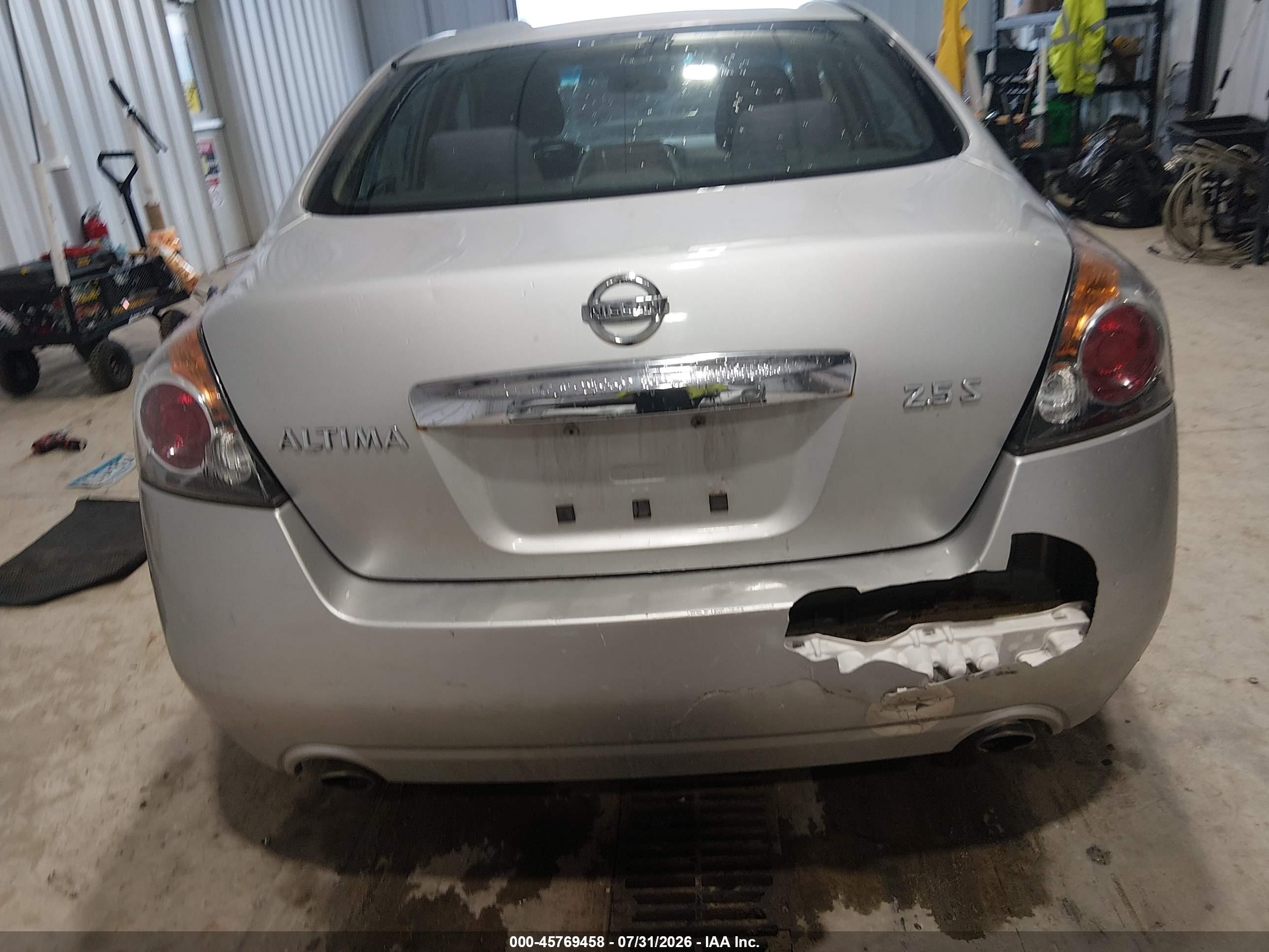 2011 Nissan Altima 2.5 S Silver vin: 1N4AL2AP9BN459042