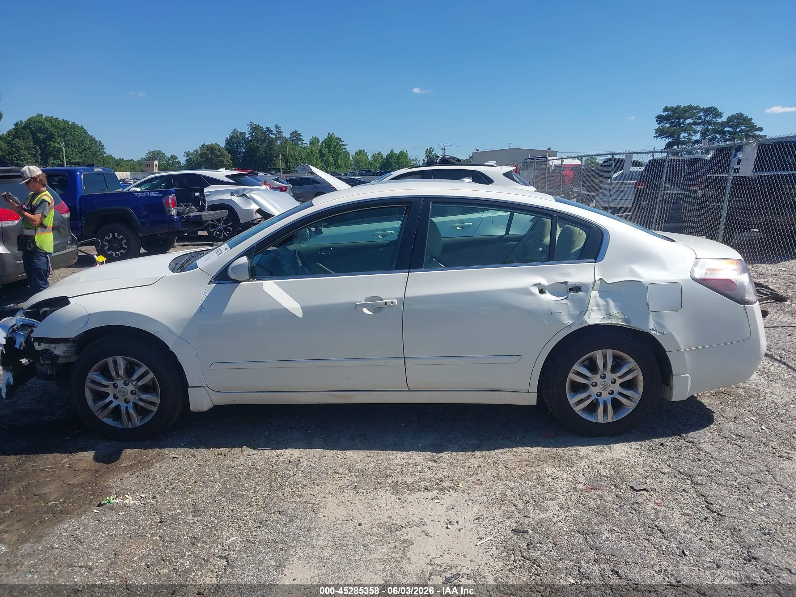 2012 Nissan Altima 2.5 S White vin: 1N4AL2AP9CC118348