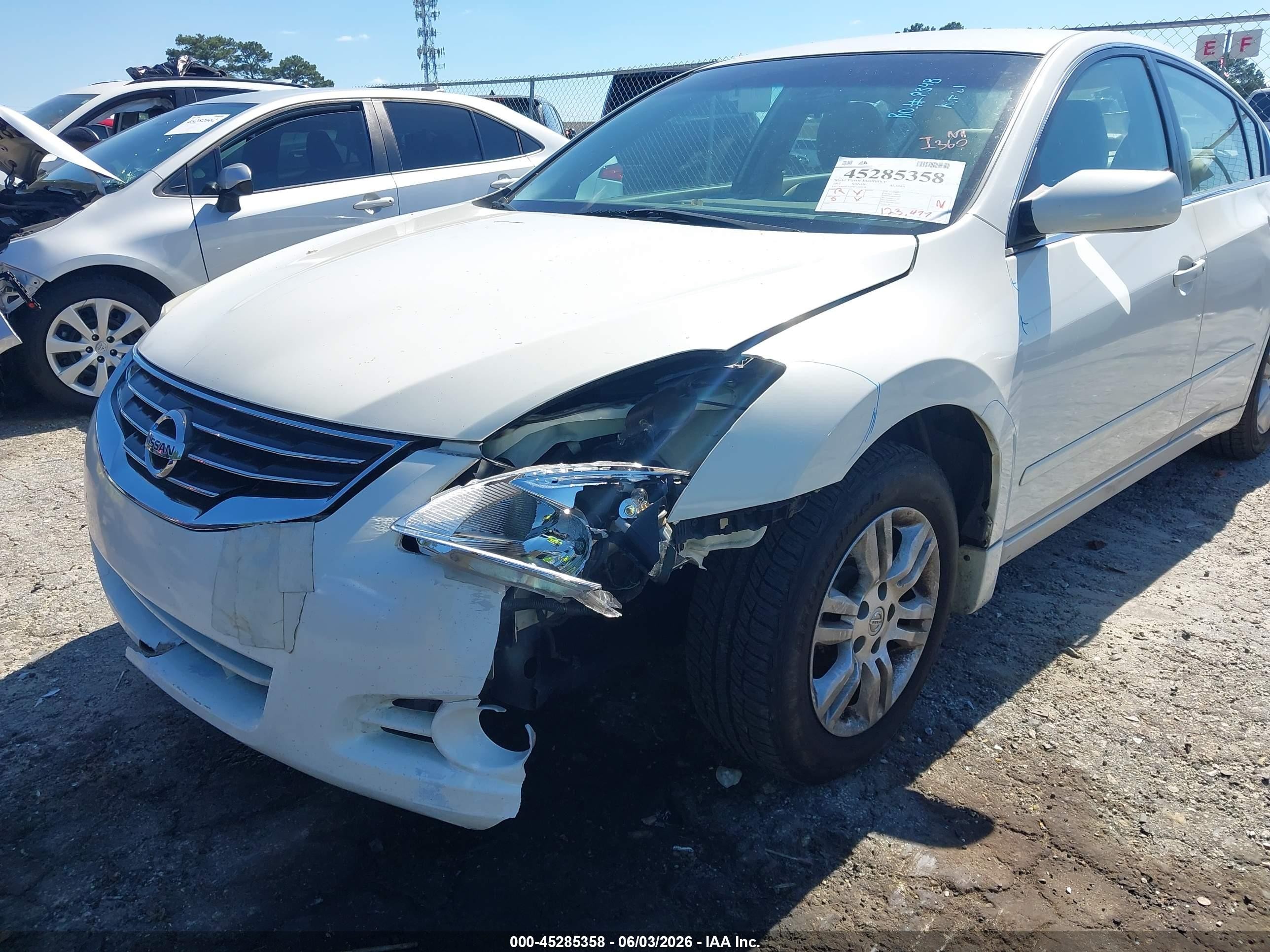 2012 Nissan Altima 2.5 S White vin: 1N4AL2AP9CC118348