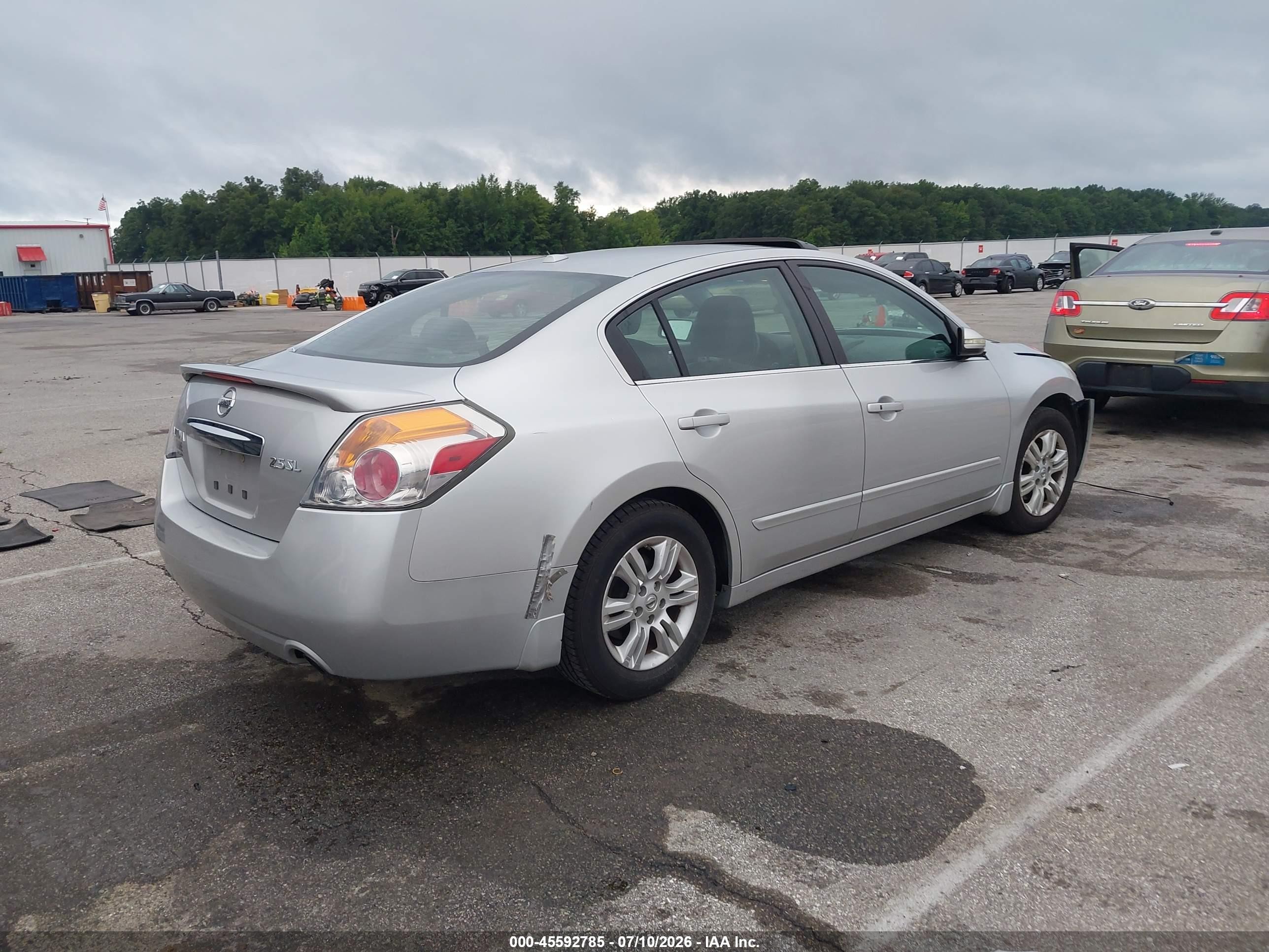 2012 Nissan Altima 2.5 S Silver vin: 1N4AL2AP9CC147767