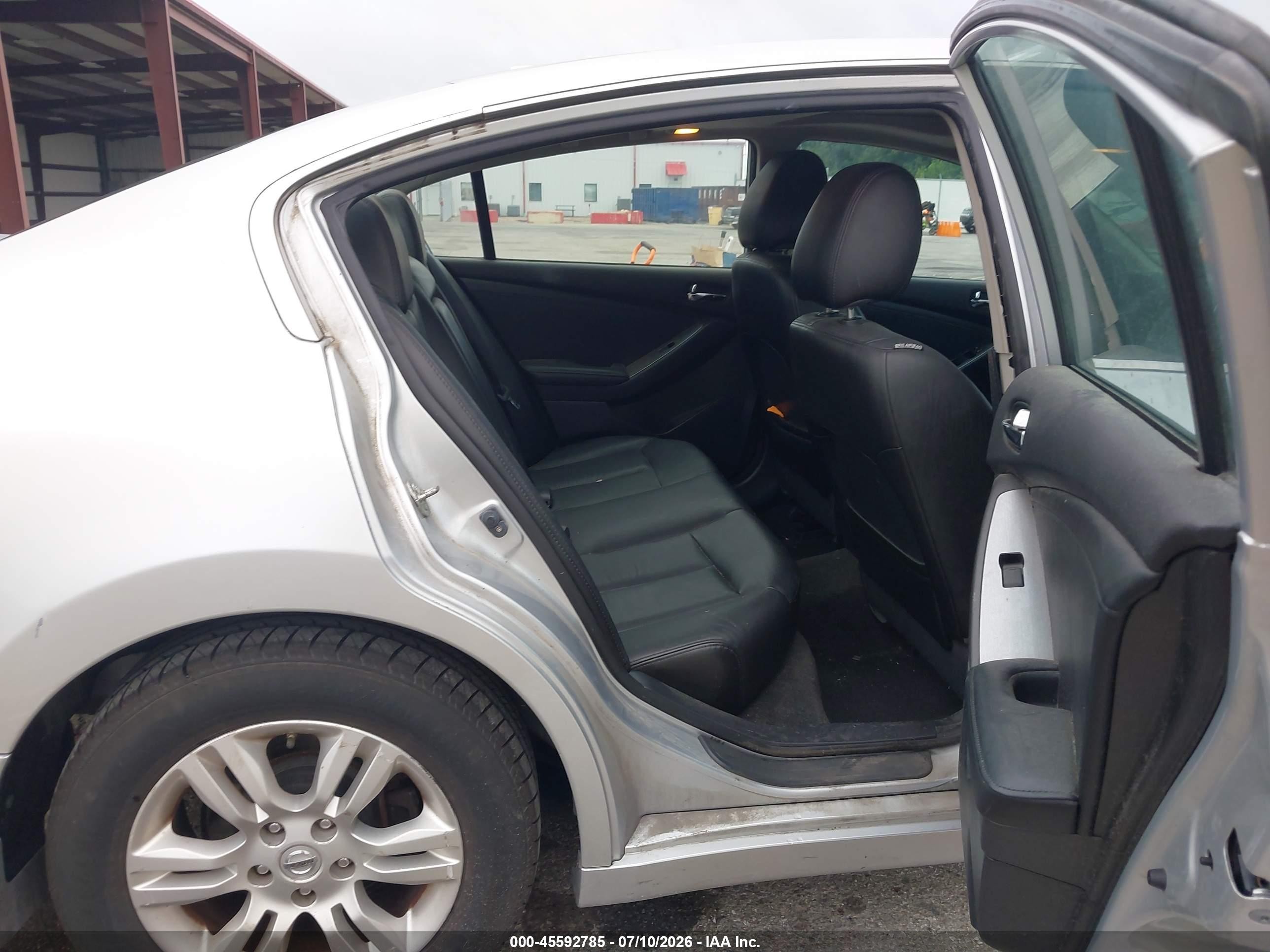 2012 Nissan Altima 2.5 S Silver vin: 1N4AL2AP9CC147767