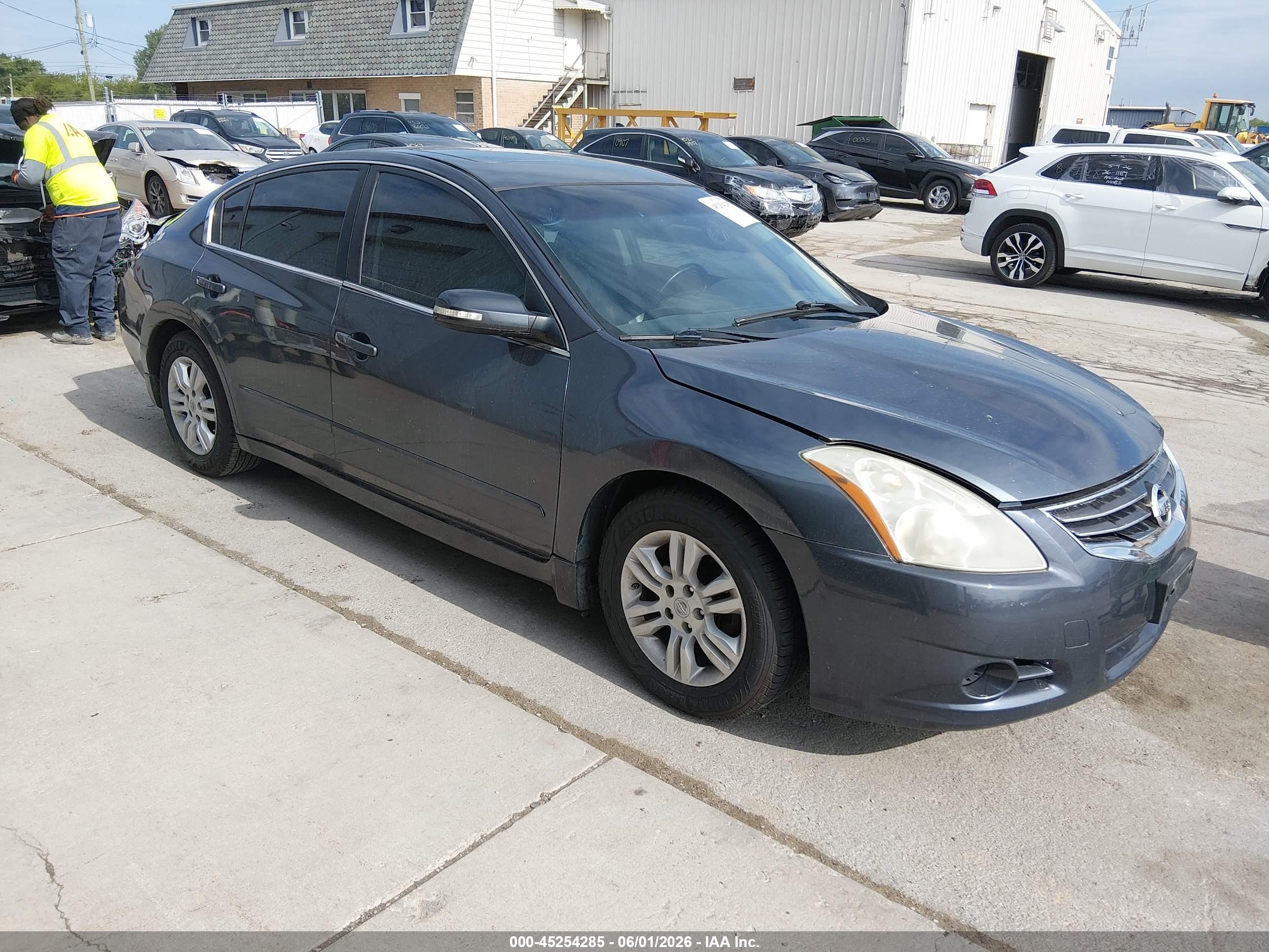 2012 Nissan Altima 2.5 S Silver vin: 1N4AL2AP9CC153987