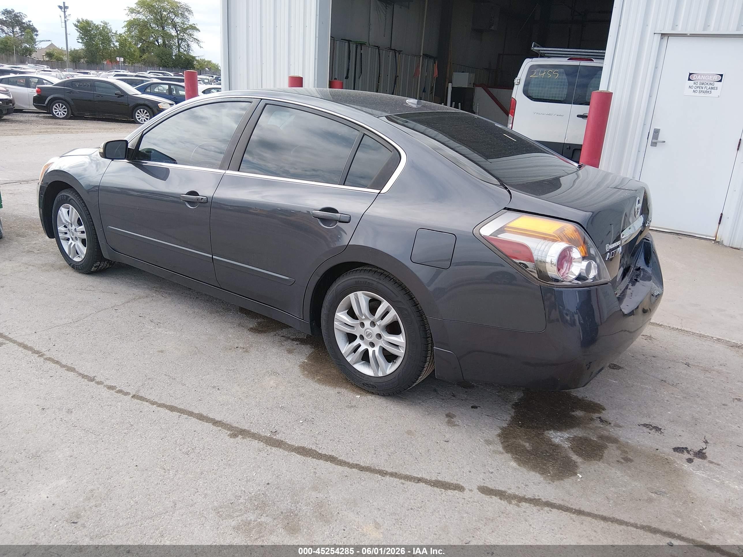 2012 Nissan Altima 2.5 S Silver vin: 1N4AL2AP9CC153987