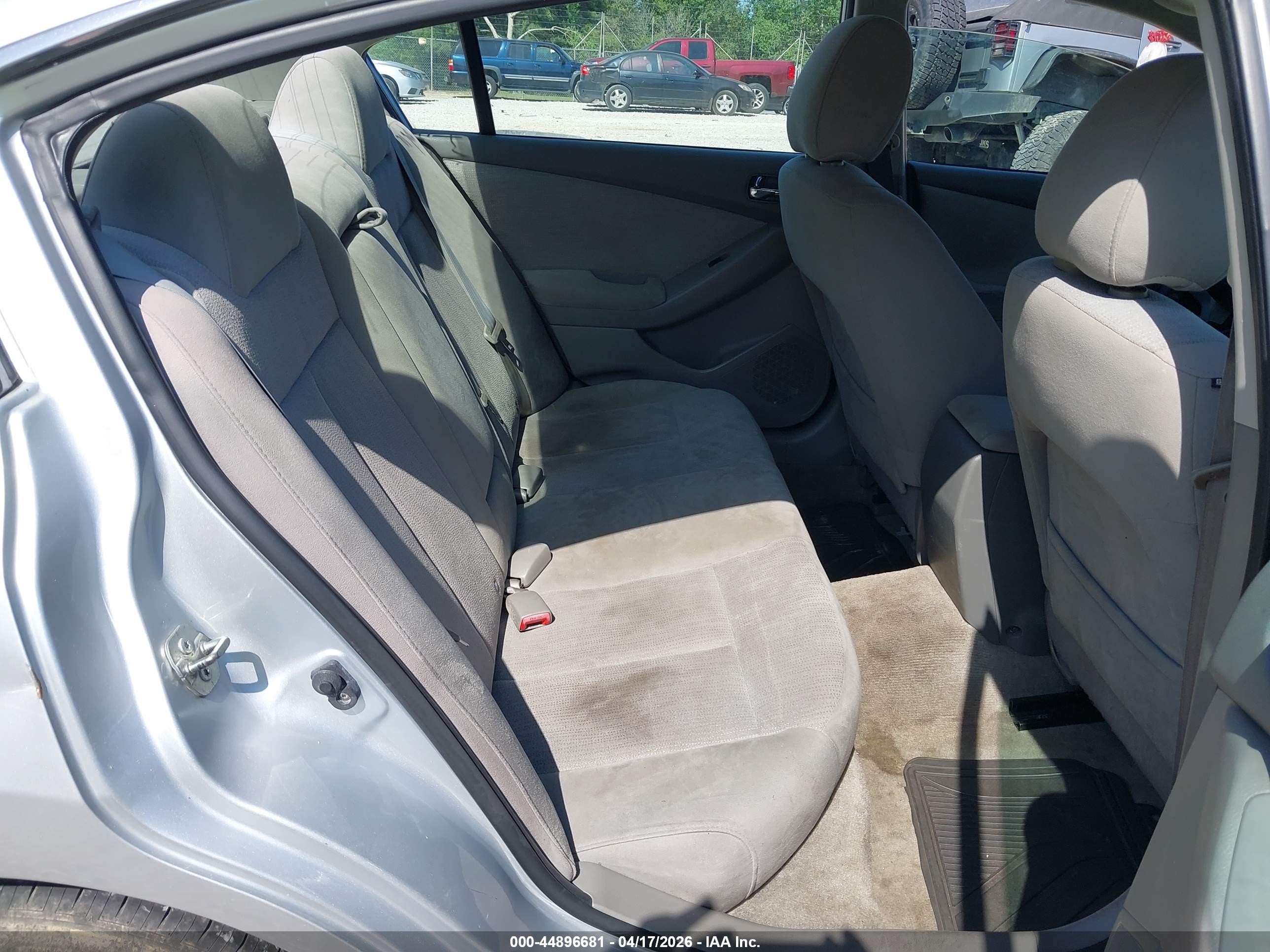 2012 Nissan Altima 2.5 S Silver vin: 1N4AL2AP9CC220880