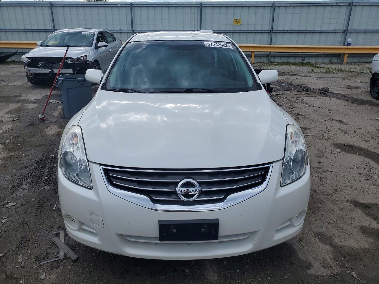 2012 Nissan Altima 2.5 White vin: 1N4AL2AP9CN411798