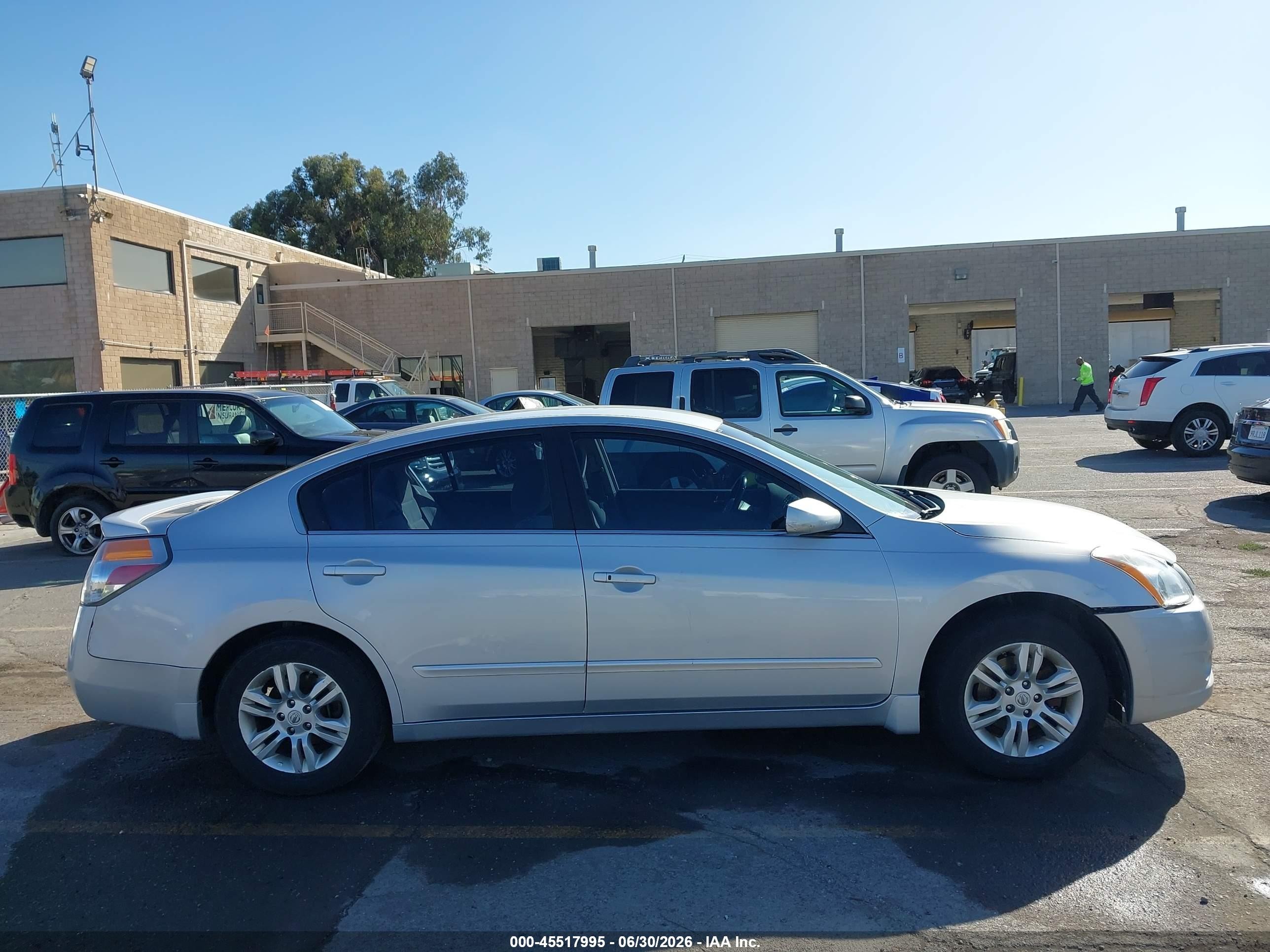 2012 Nissan Altima 2.5 S Silver vin: 1N4AL2AP9CN412417