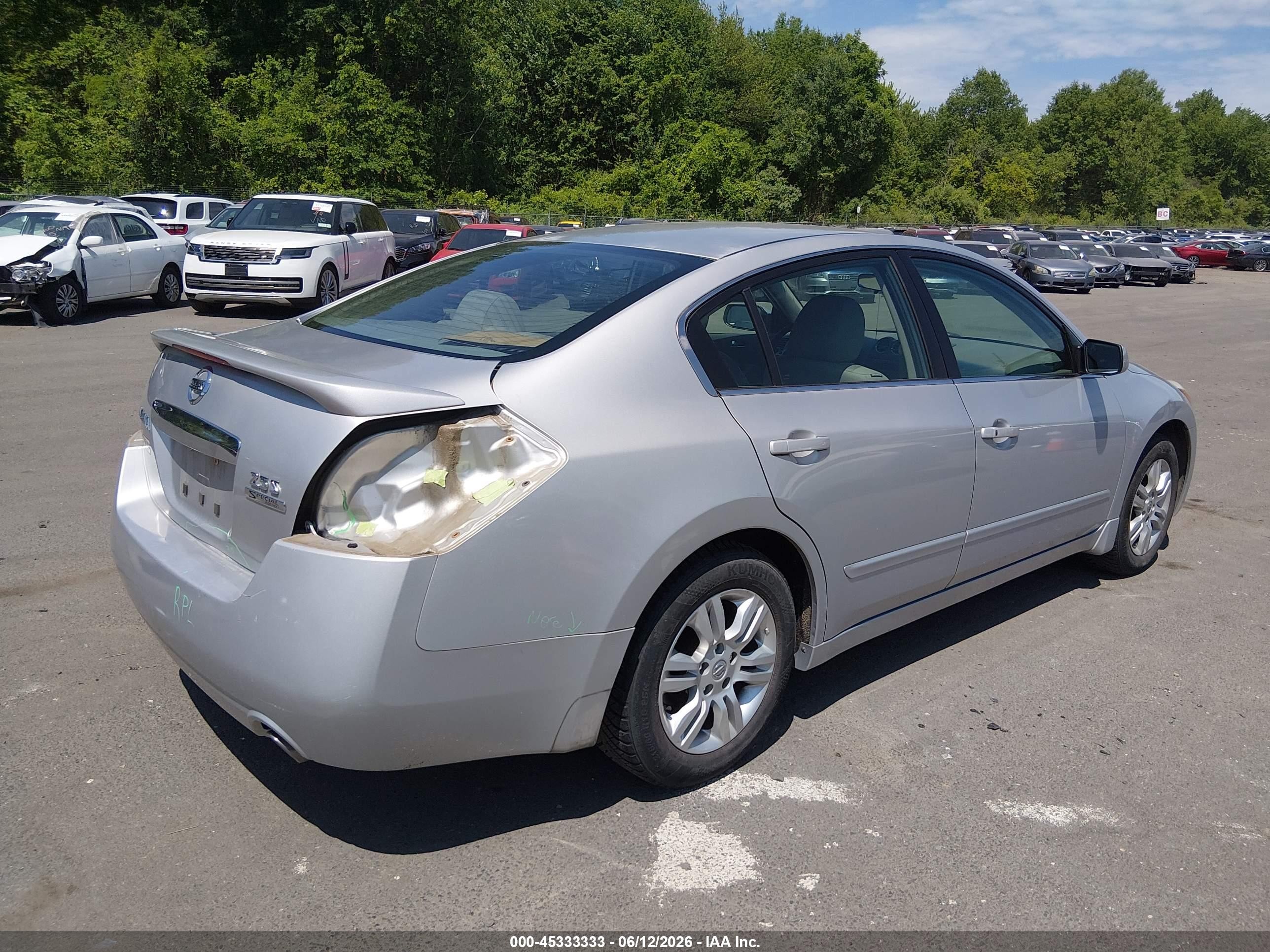 2012 Nissan Altima 2.5 S Silver vin: 1N4AL2AP9CN433994