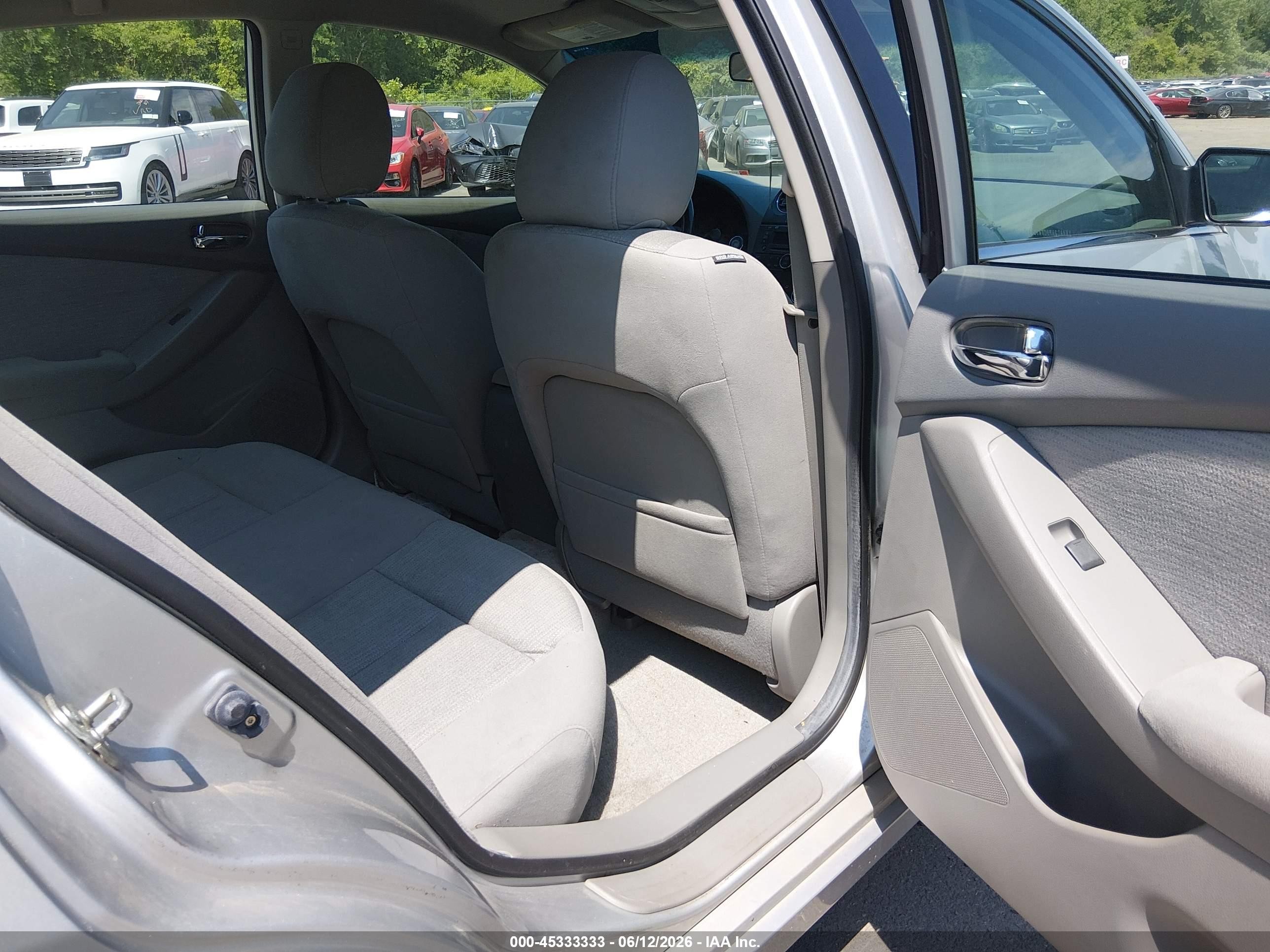 2012 Nissan Altima 2.5 S Silver vin: 1N4AL2AP9CN433994