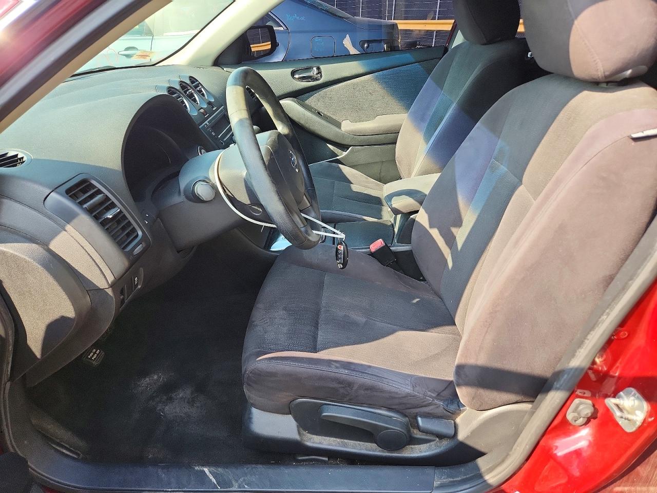 2012 Nissan Altima 2.5 Red vin: 1N4AL2AP9CN544237