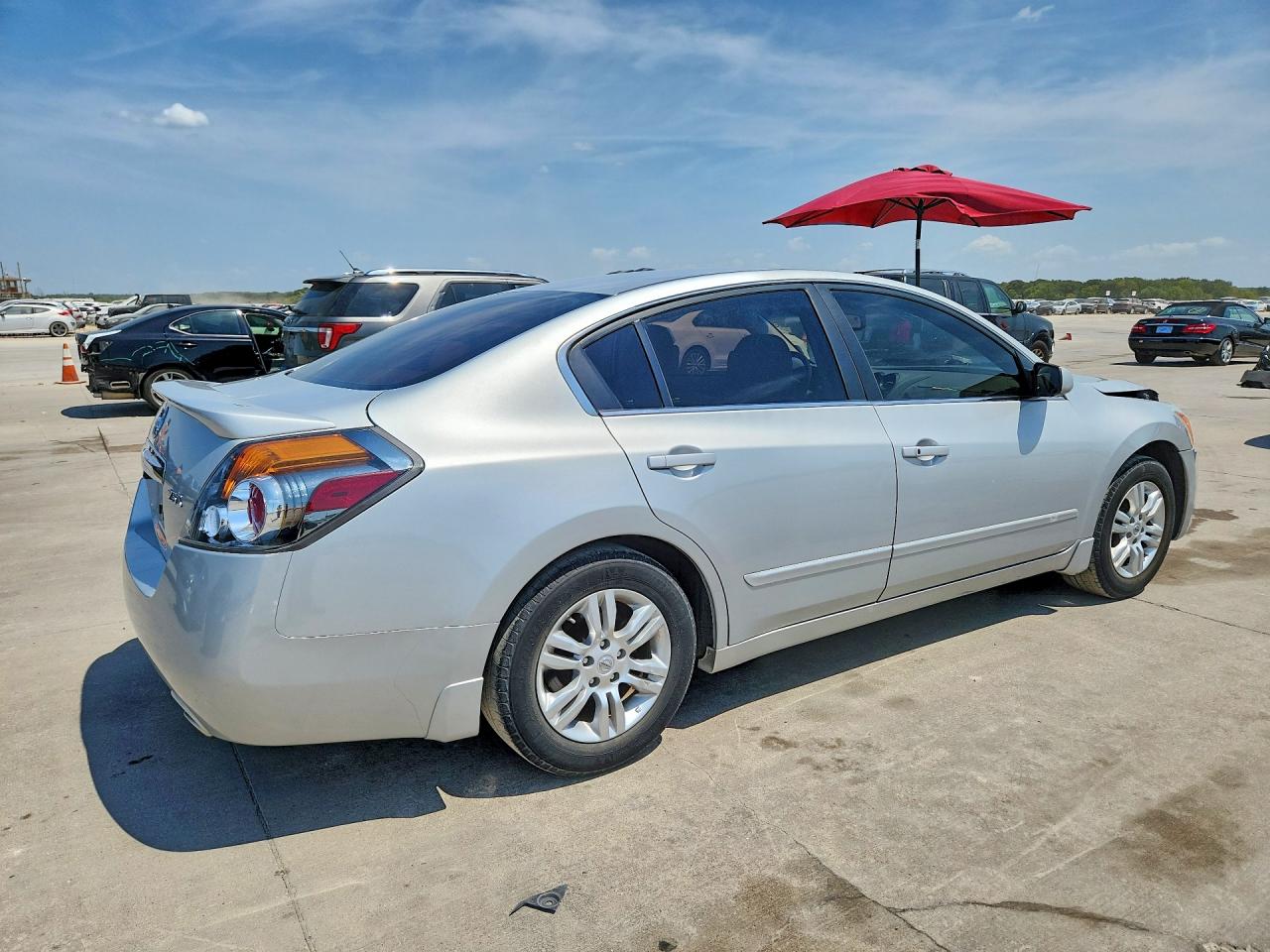 2012 Nissan Altima 2.5 Silver vin: 1N4AL2AP9CN556047