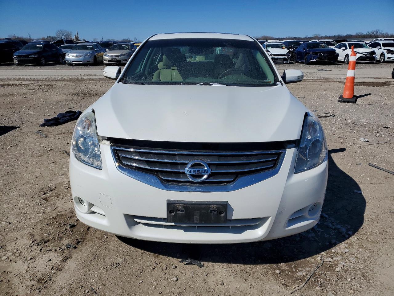 2012 Nissan Altima 2.5 White vin: 1N4AL2AP9CN574225