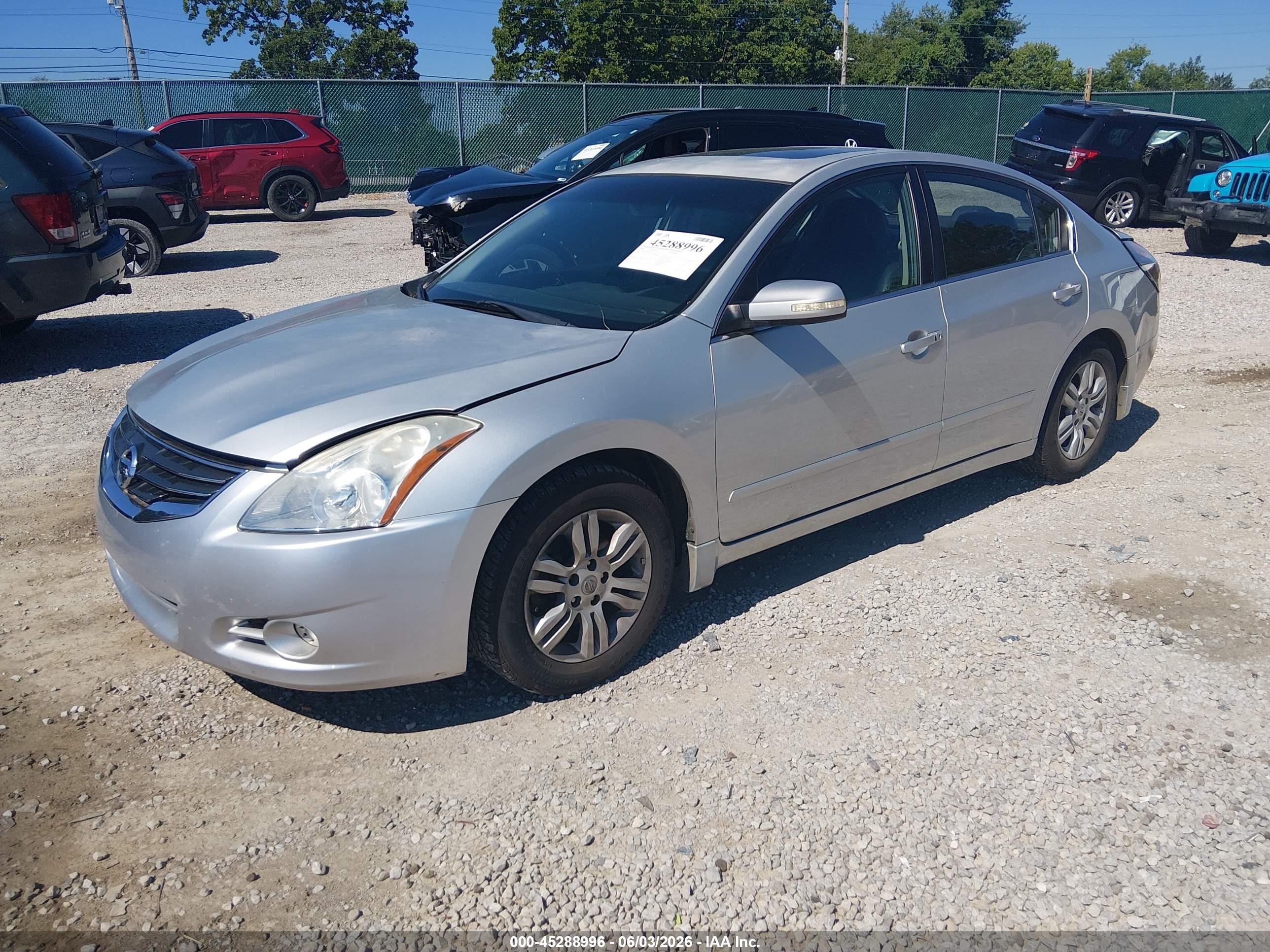 2010 Nissan Altima 2.5 S Silver vin: 1N4AL2APXAC103564