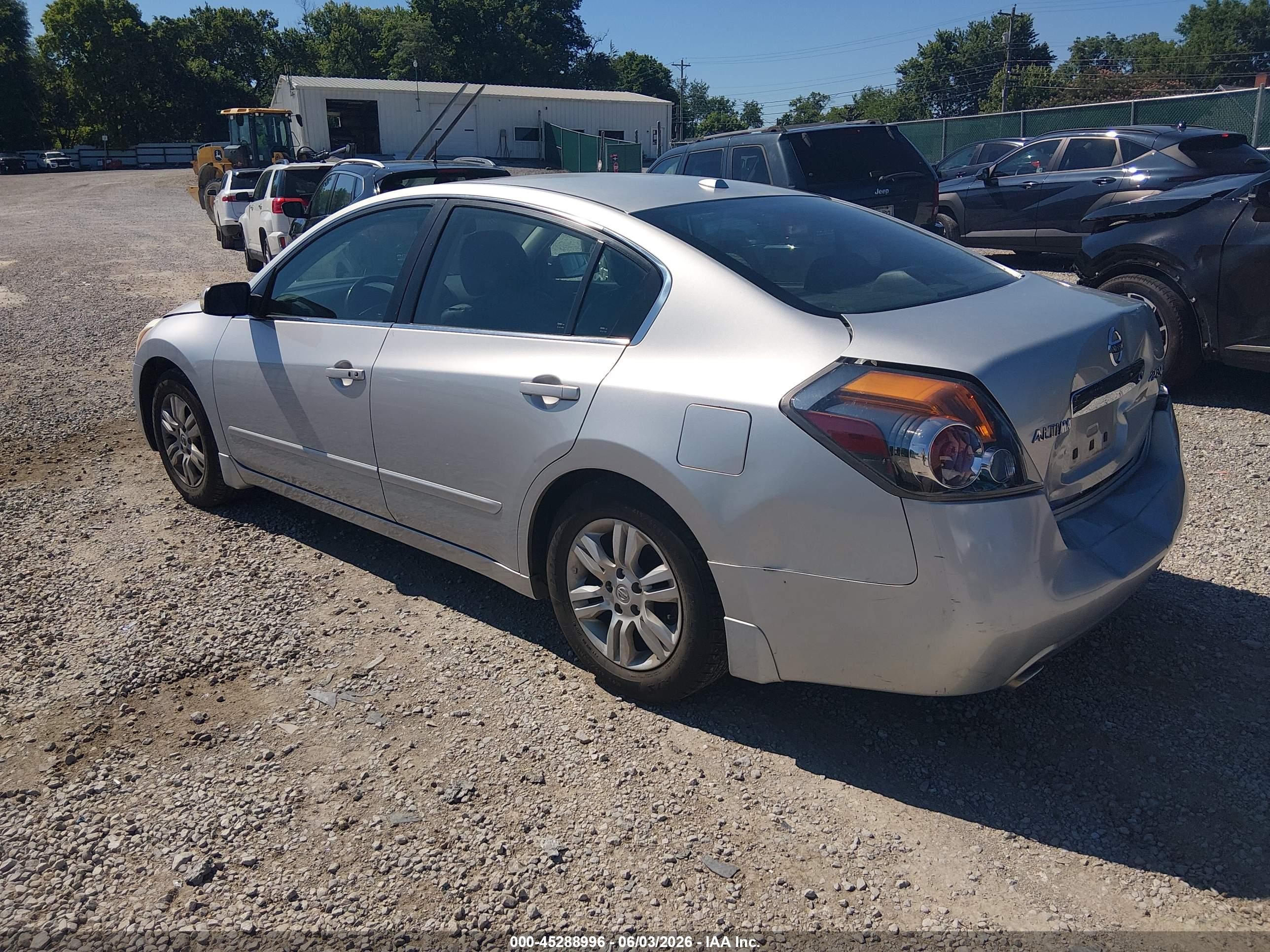2010 Nissan Altima 2.5 S Silver vin: 1N4AL2APXAC103564