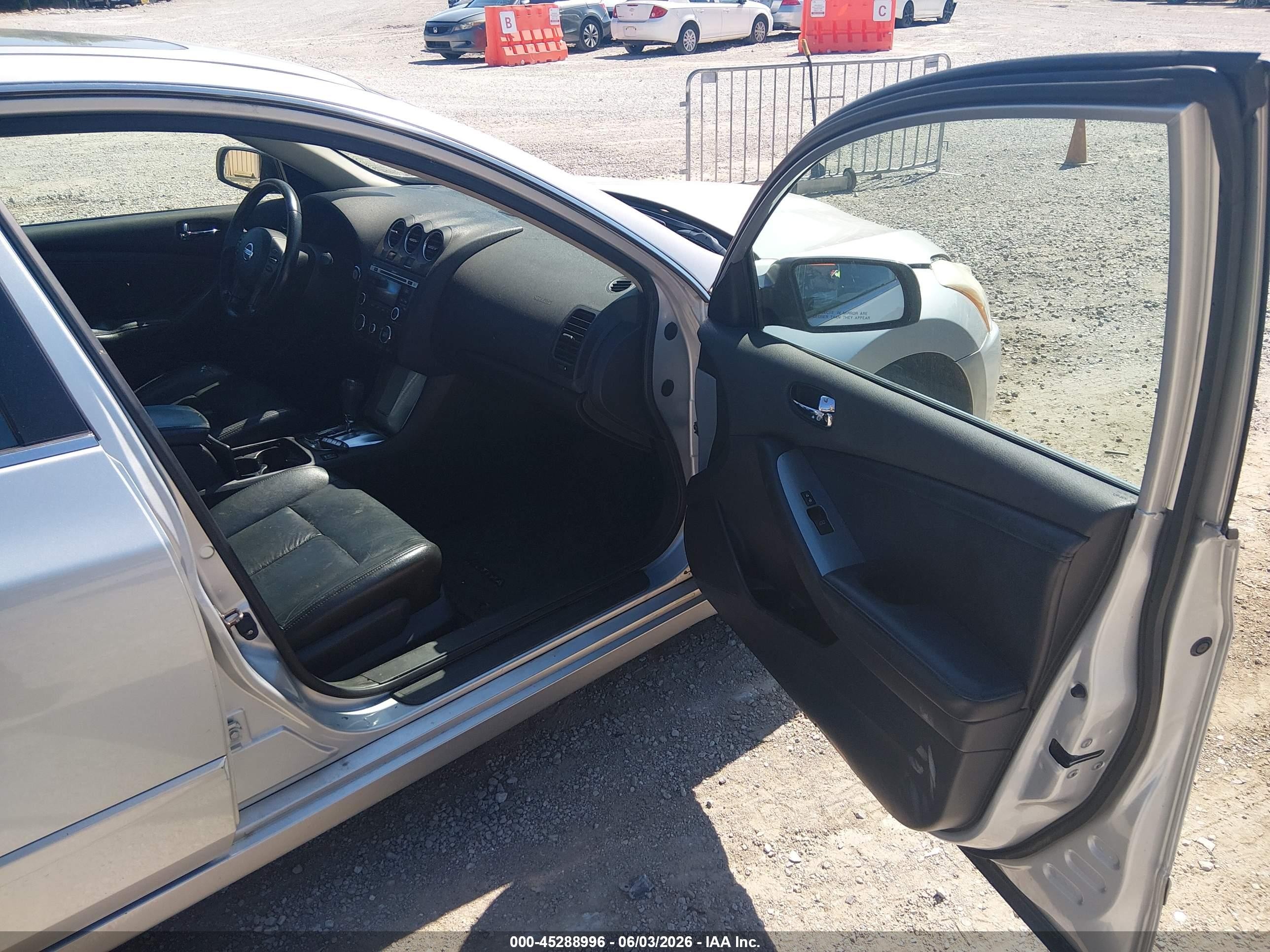 2010 Nissan Altima 2.5 S Silver vin: 1N4AL2APXAC103564