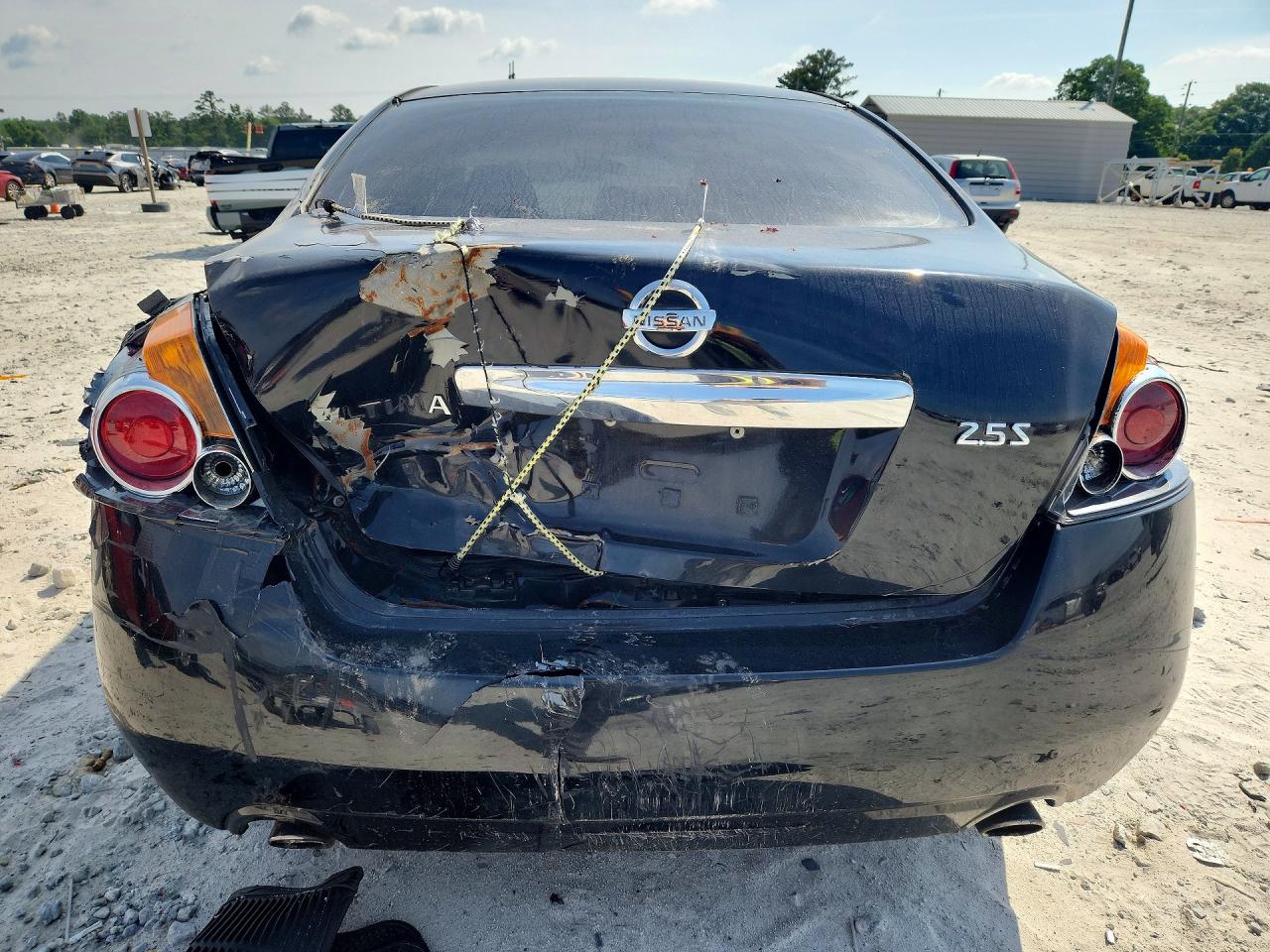 2010 Nissan Altima 2.5 Black vin: 1N4AL2APXAC137942