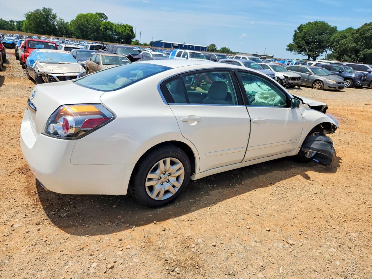 2010 Nissan Altima 2.5 White vin: 1N4AL2APXAC144809