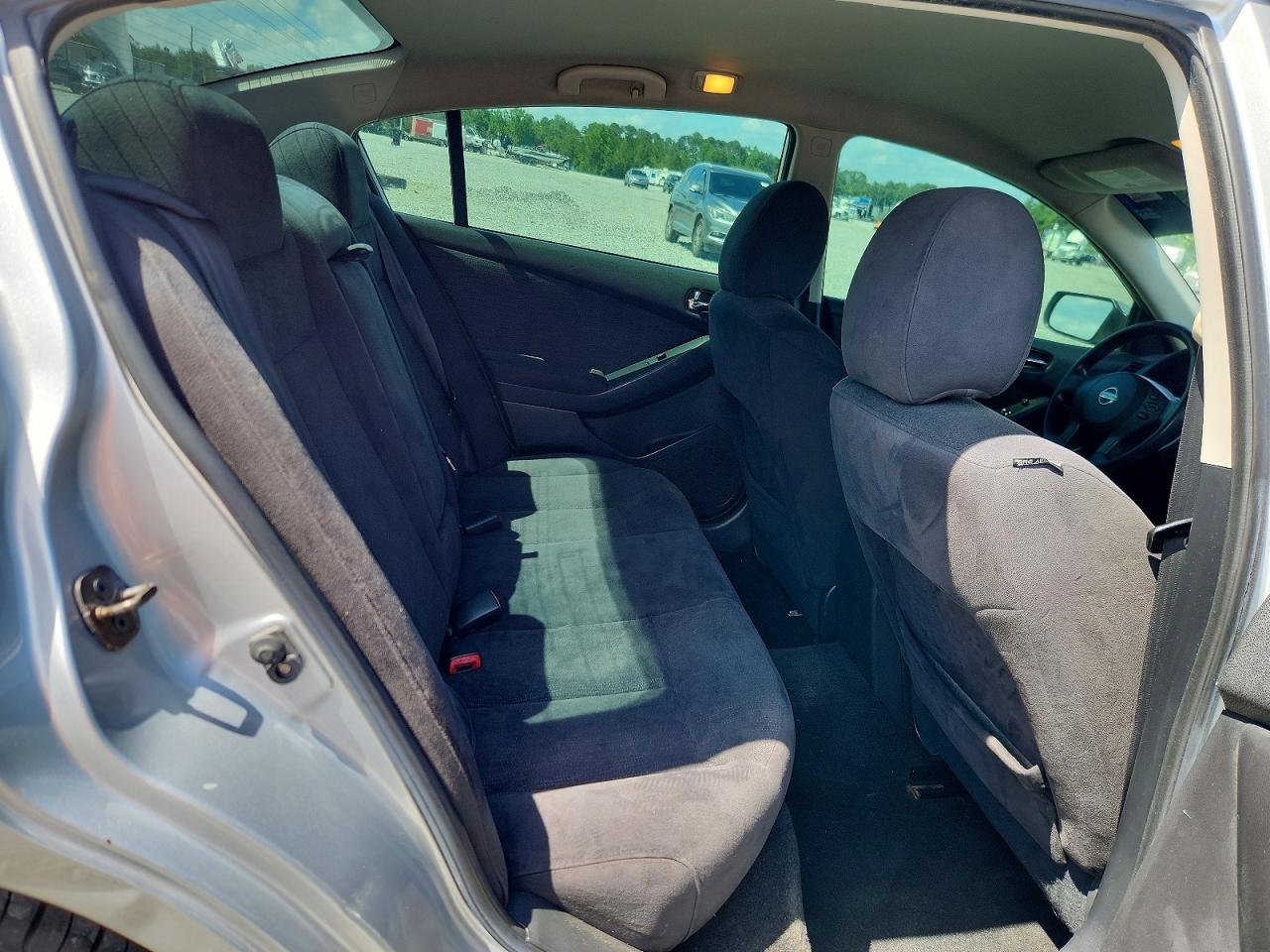 2010 Nissan Altima 2.5 Silver vin: 1N4AL2APXAC164591