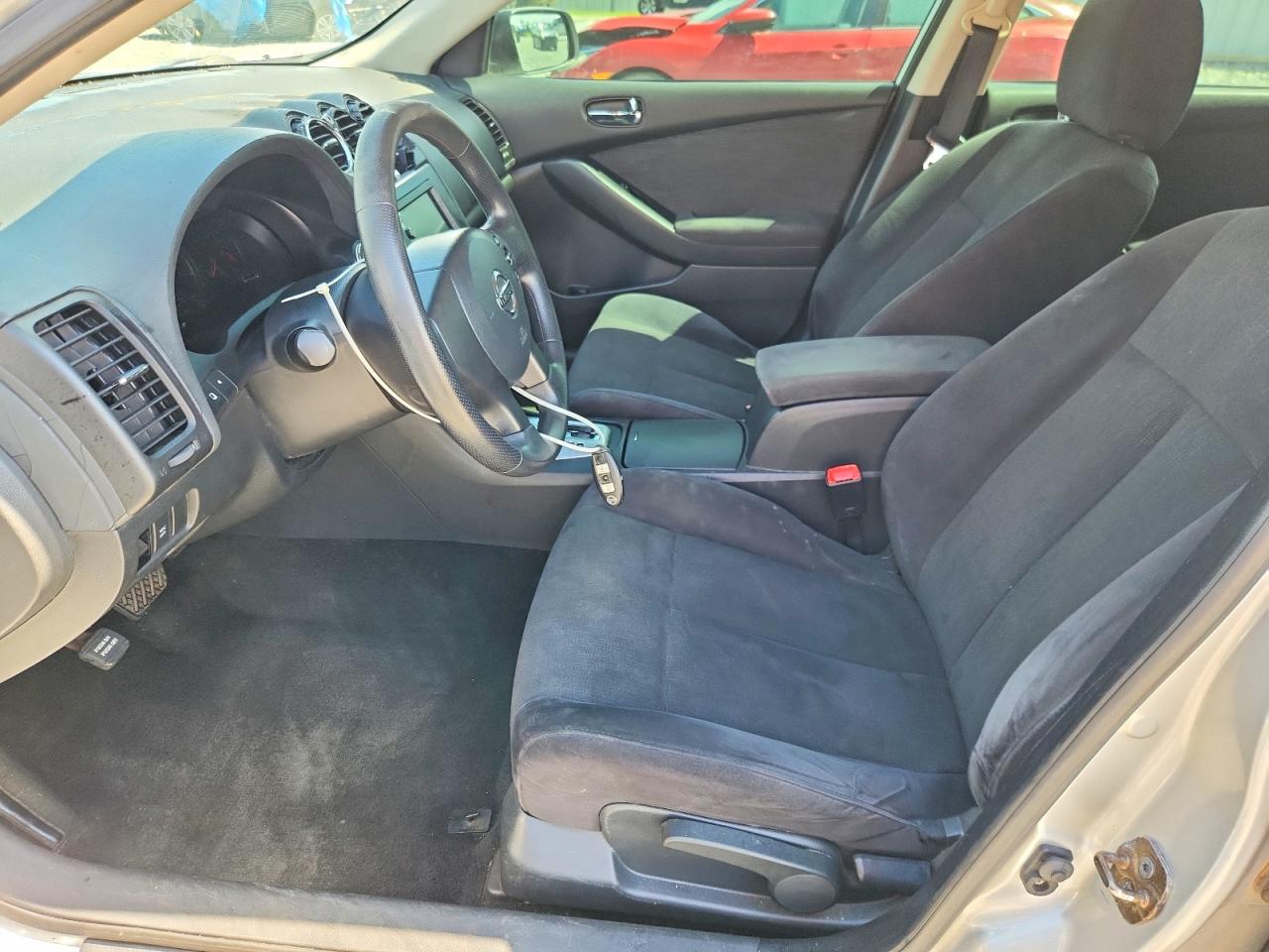 2010 Nissan Altima 2.5 Silver vin: 1N4AL2APXAC164591