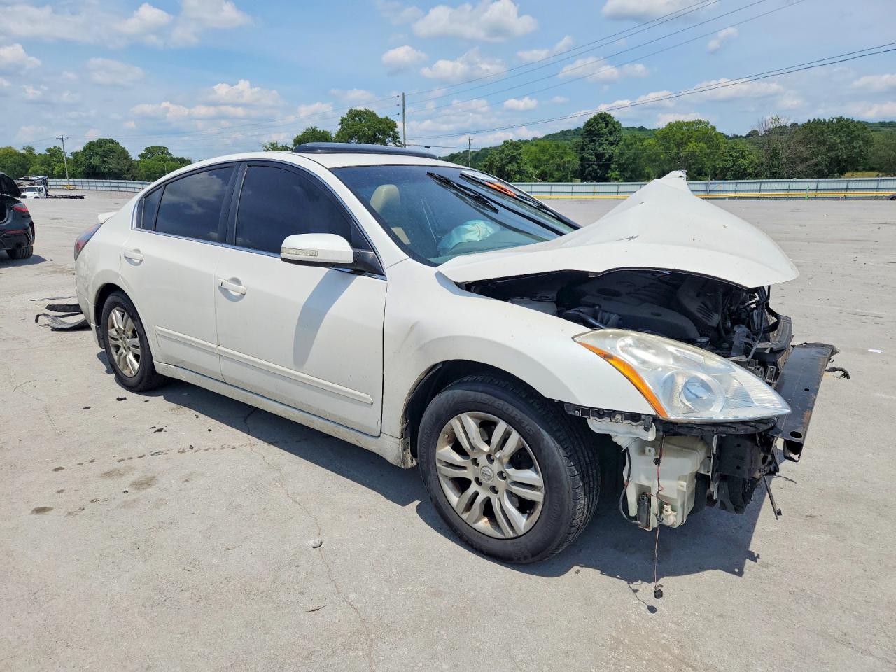 2010 Nissan Altima 2.5 White vin: 1N4AL2APXAC170021