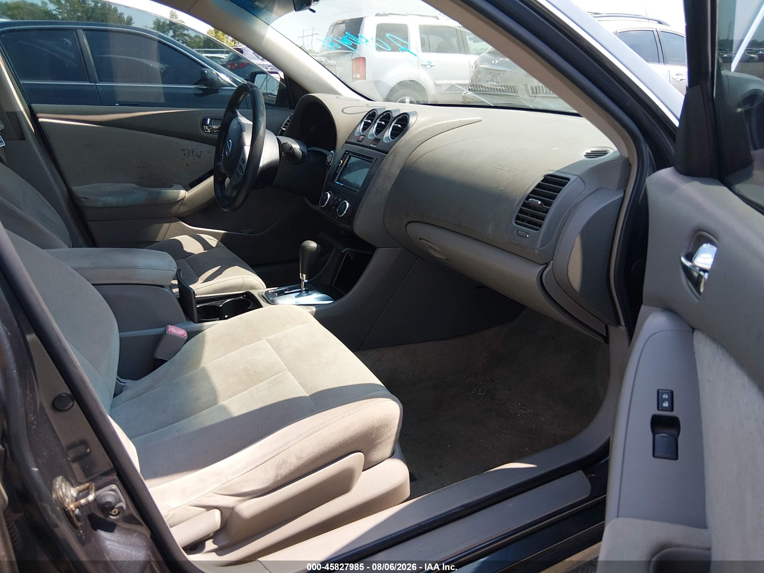 2010 Nissan Altima 2.5 S Silver vin: 1N4AL2APXAC173632