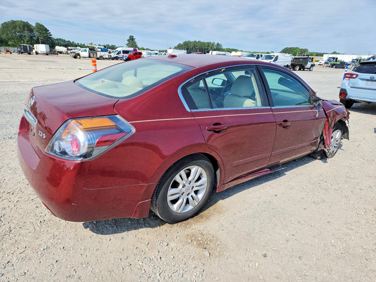 2010 Nissan Altima 2.5 Burgundy vin: 1N4AL2APXAN422239