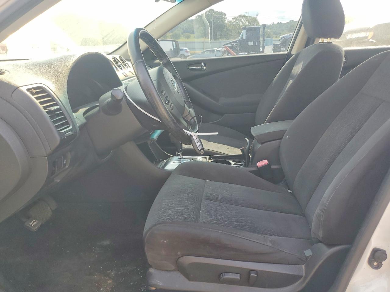 2010 Nissan Altima 2.5 White vin: 1N4AL2APXAN425514