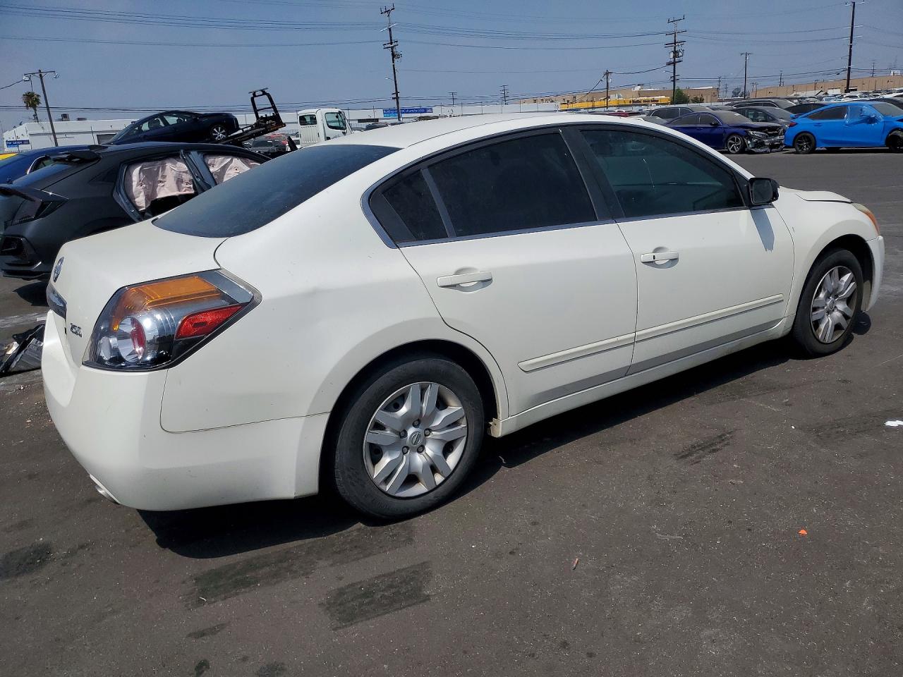 2010 Nissan Altima 2.5 Белый vin: 1N4AL2APXAN429692