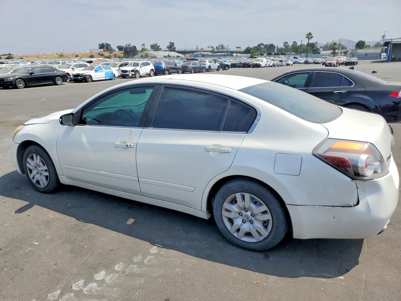 2010 Nissan Altima 2.5 Белый vin: 1N4AL2APXAN429692