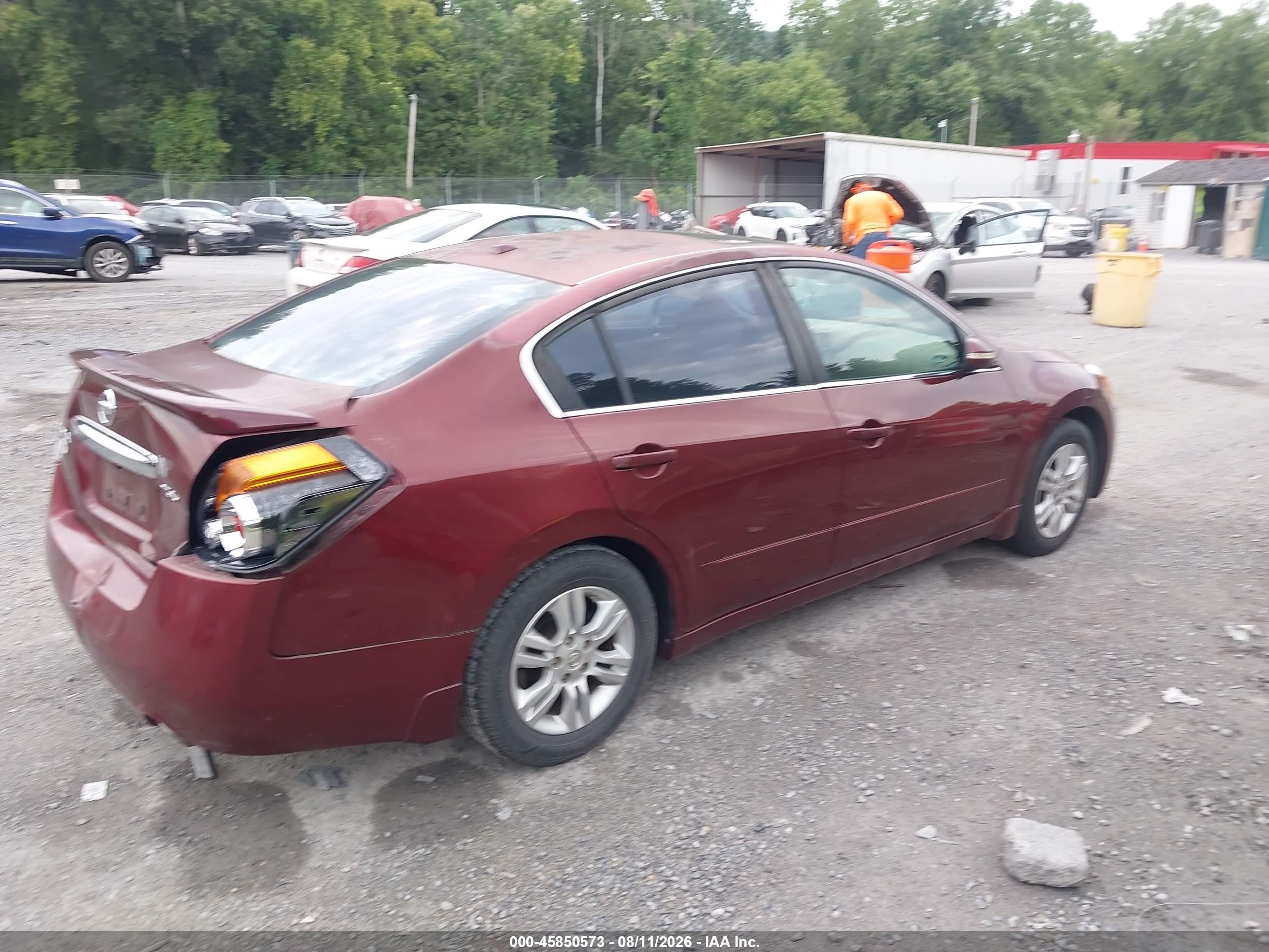 2010 Nissan Altima 2.5 S Burgundy vin: 1N4AL2APXAN452809