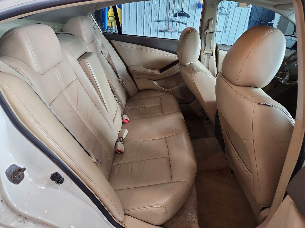2010 Nissan Altima 2.5 White vin: 1N4AL2APXAN458707