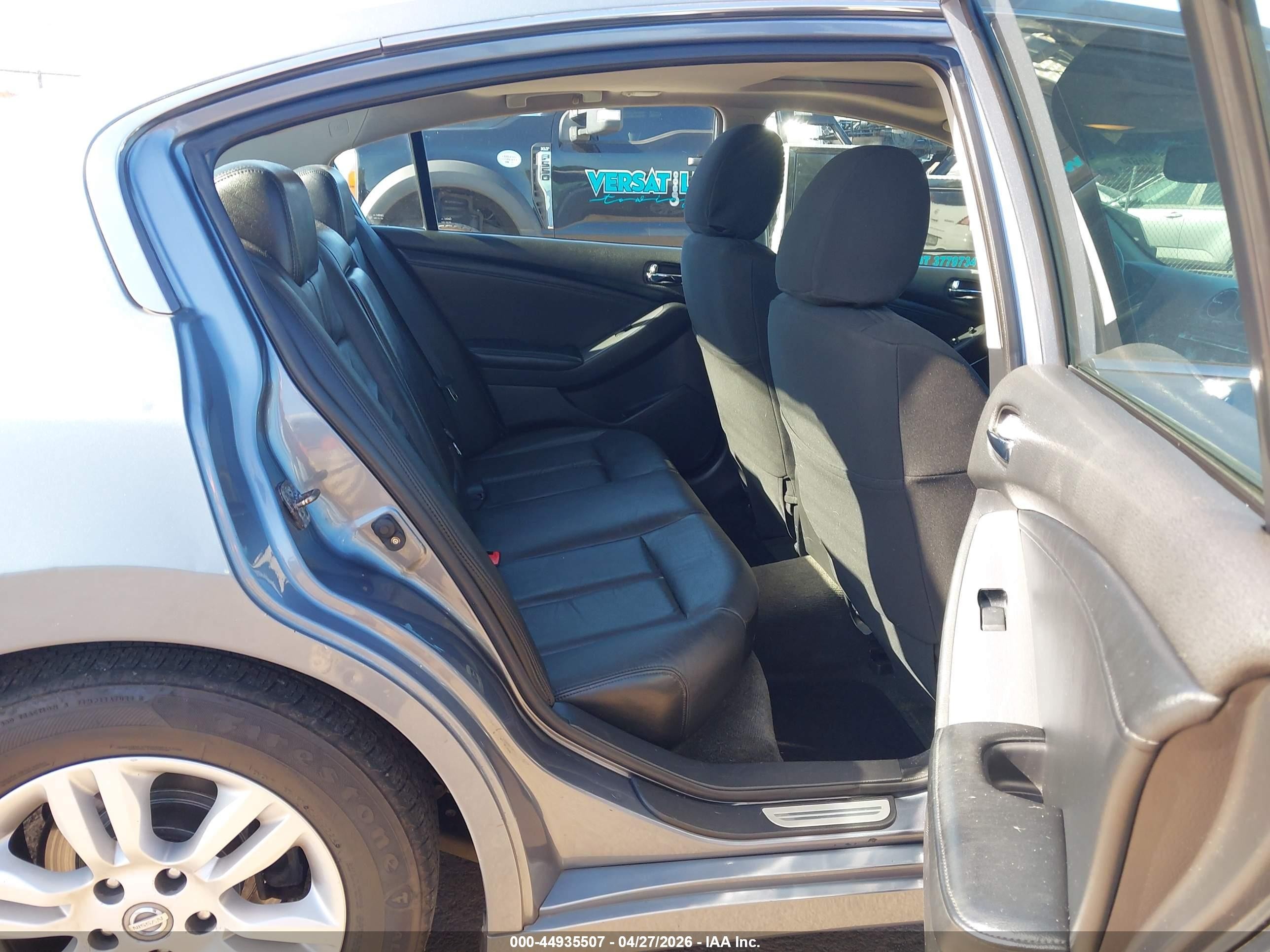 2010 Nissan Altima 2.5 S Light Blue vin: 1N4AL2APXAN471165