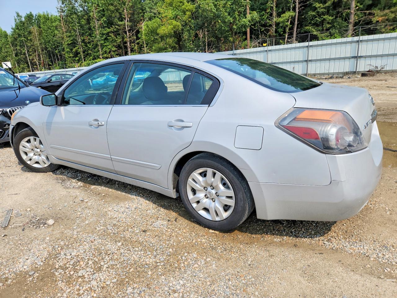 2010 Nissan Altima 2.5 Silver vin: 1N4AL2APXAN499399