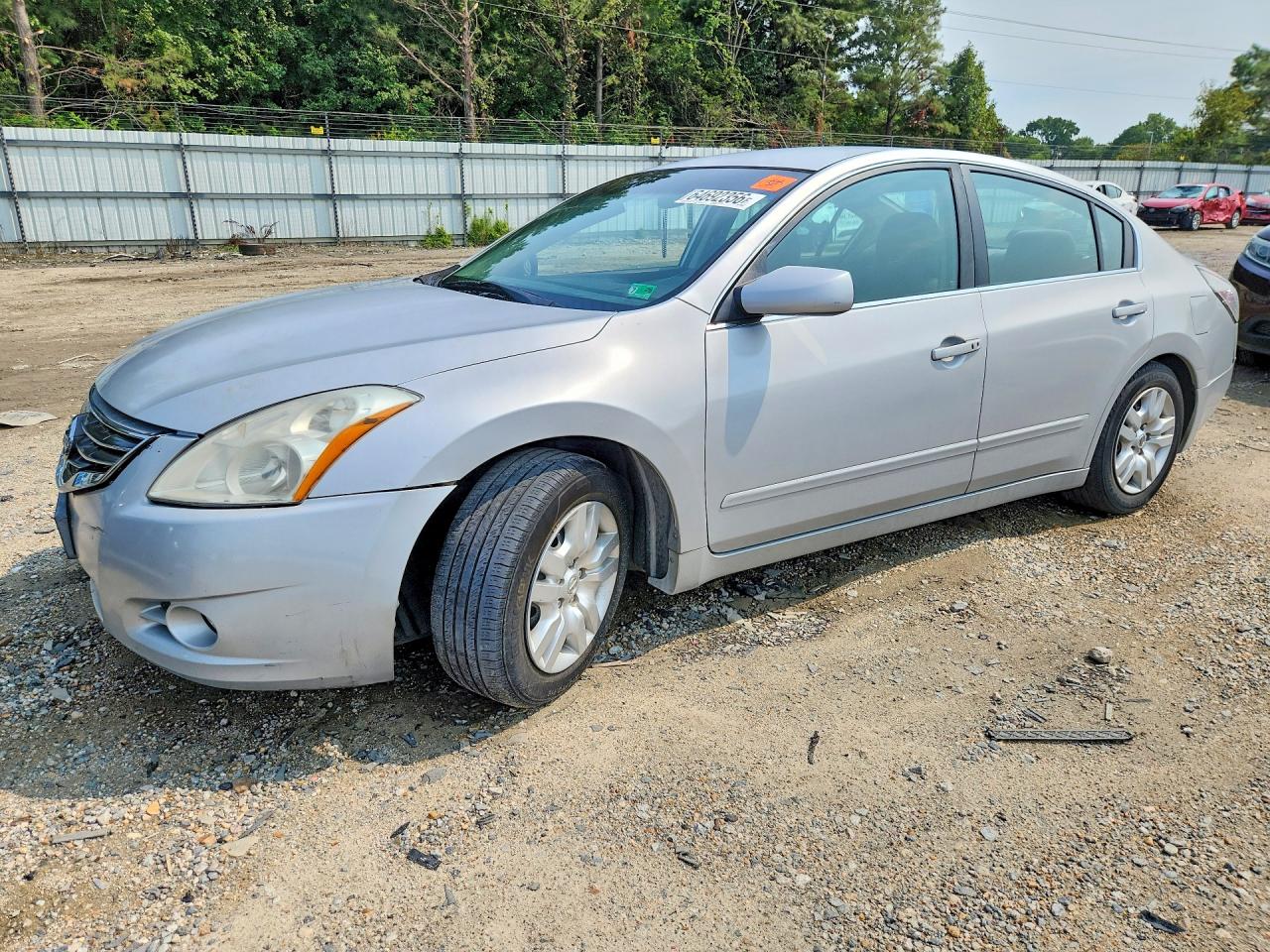 2010 Nissan Altima 2.5 Silver vin: 1N4AL2APXAN499399