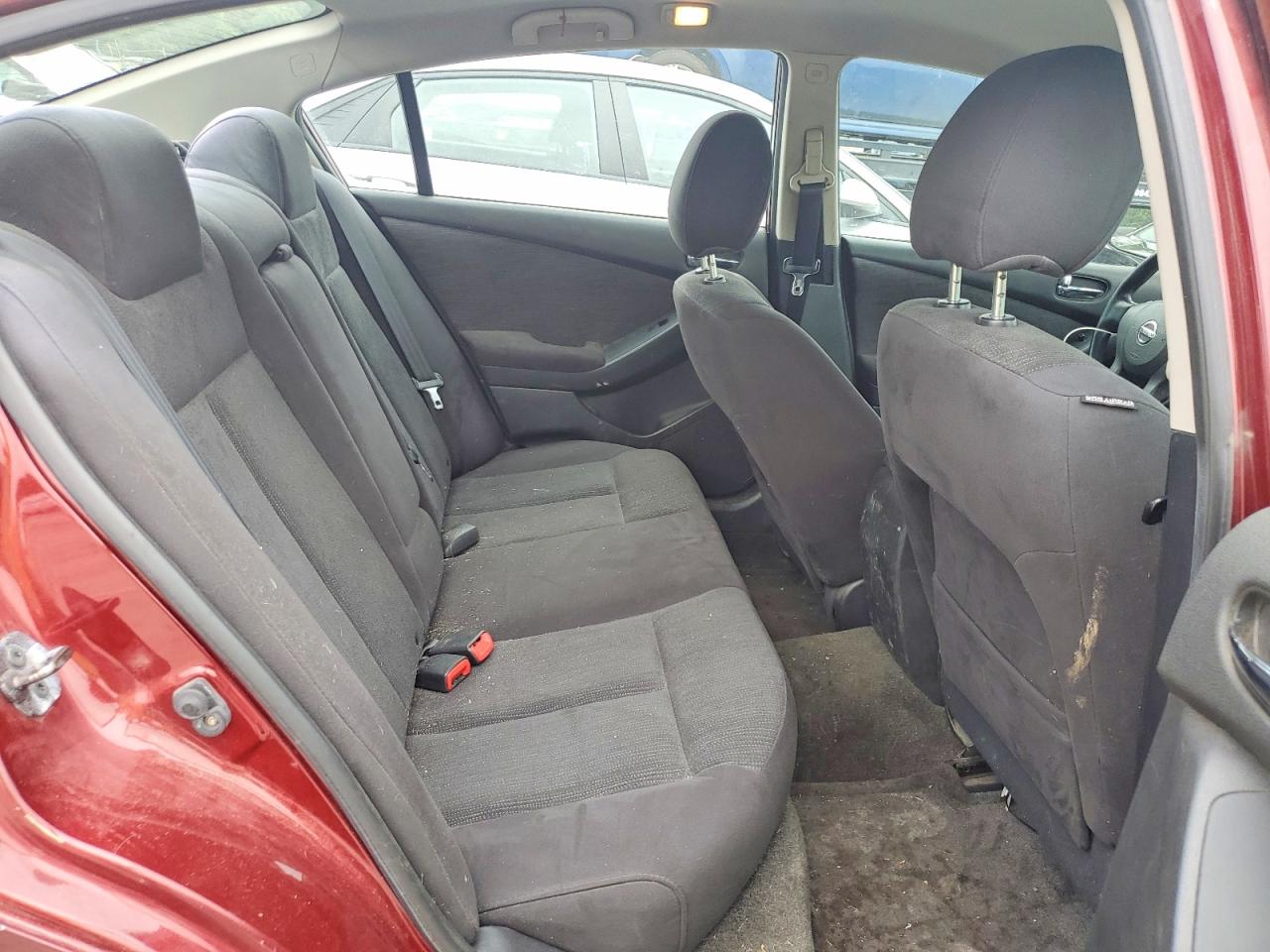 2010 Nissan Altima 2.5 Red vin: 1N4AL2APXAN501653