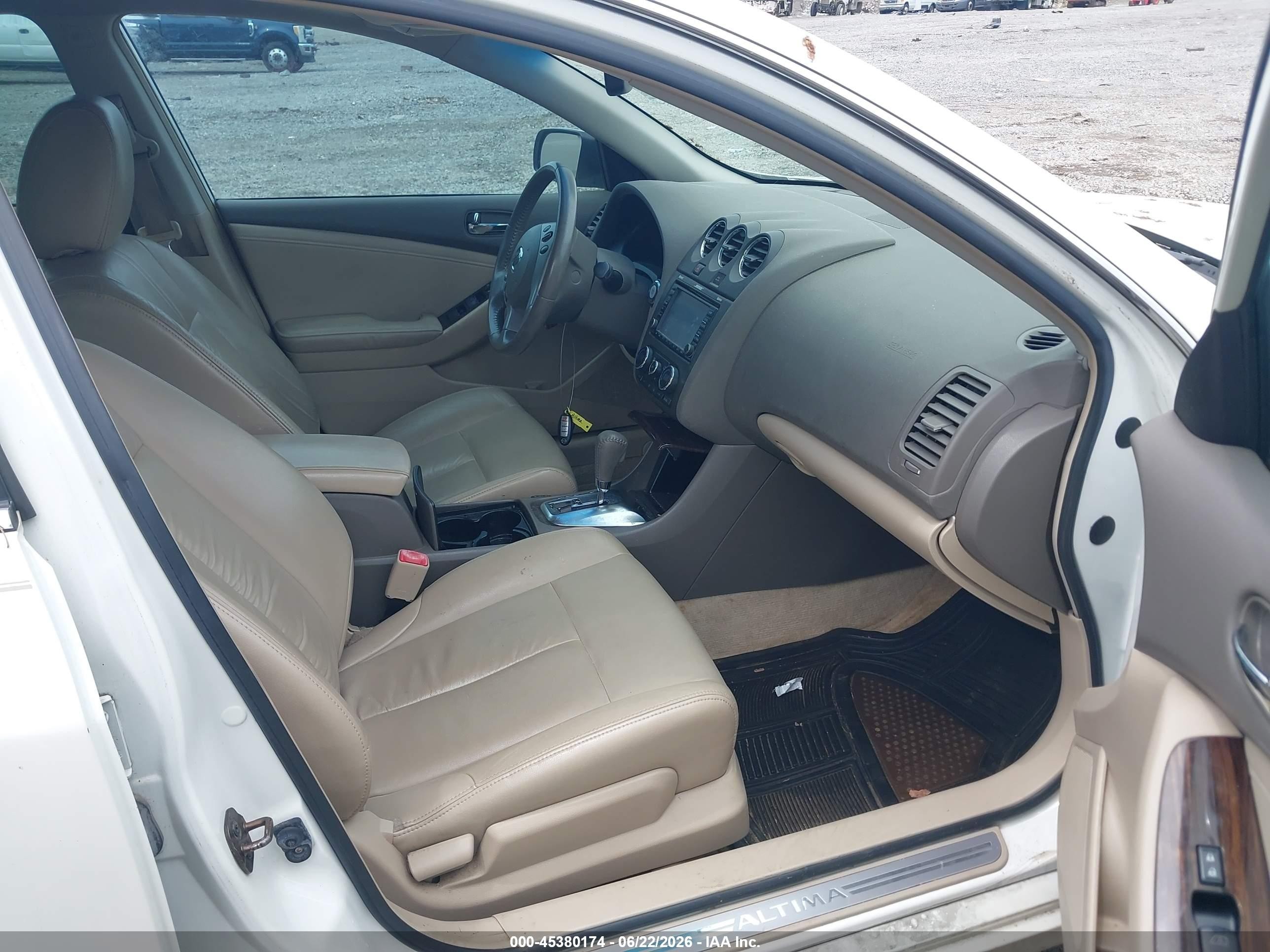 2010 Nissan Altima 2.5 S White vin: 1N4AL2APXAN505752