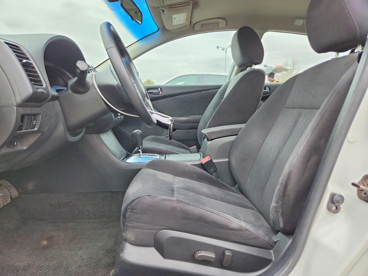 2010 Nissan Altima 2.5 White vin: 1N4AL2APXAN510773
