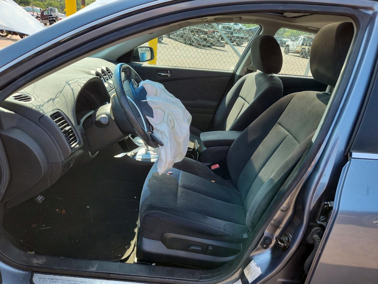 2010 Nissan Altima 2.5 Silver vin: 1N4AL2APXAN534443
