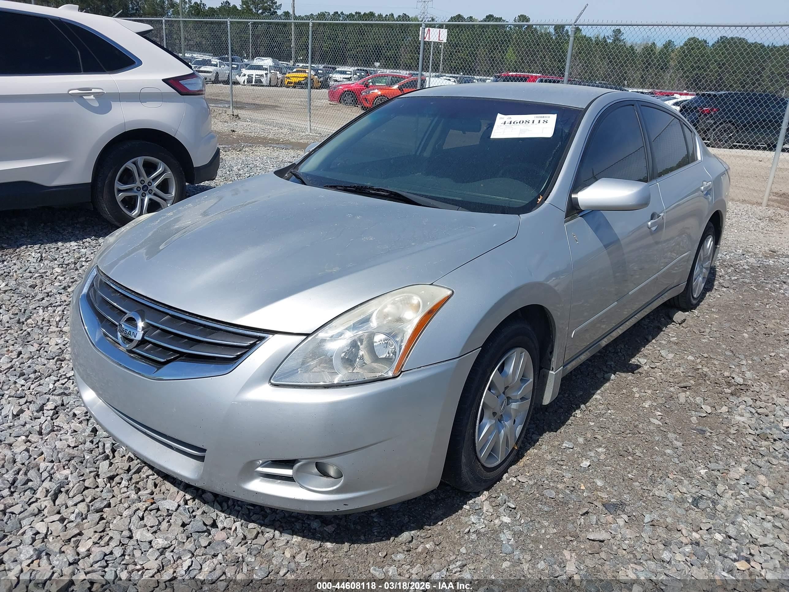 2010 Nissan Altima 2.5 S Silver vin: 1N4AL2APXAN545748