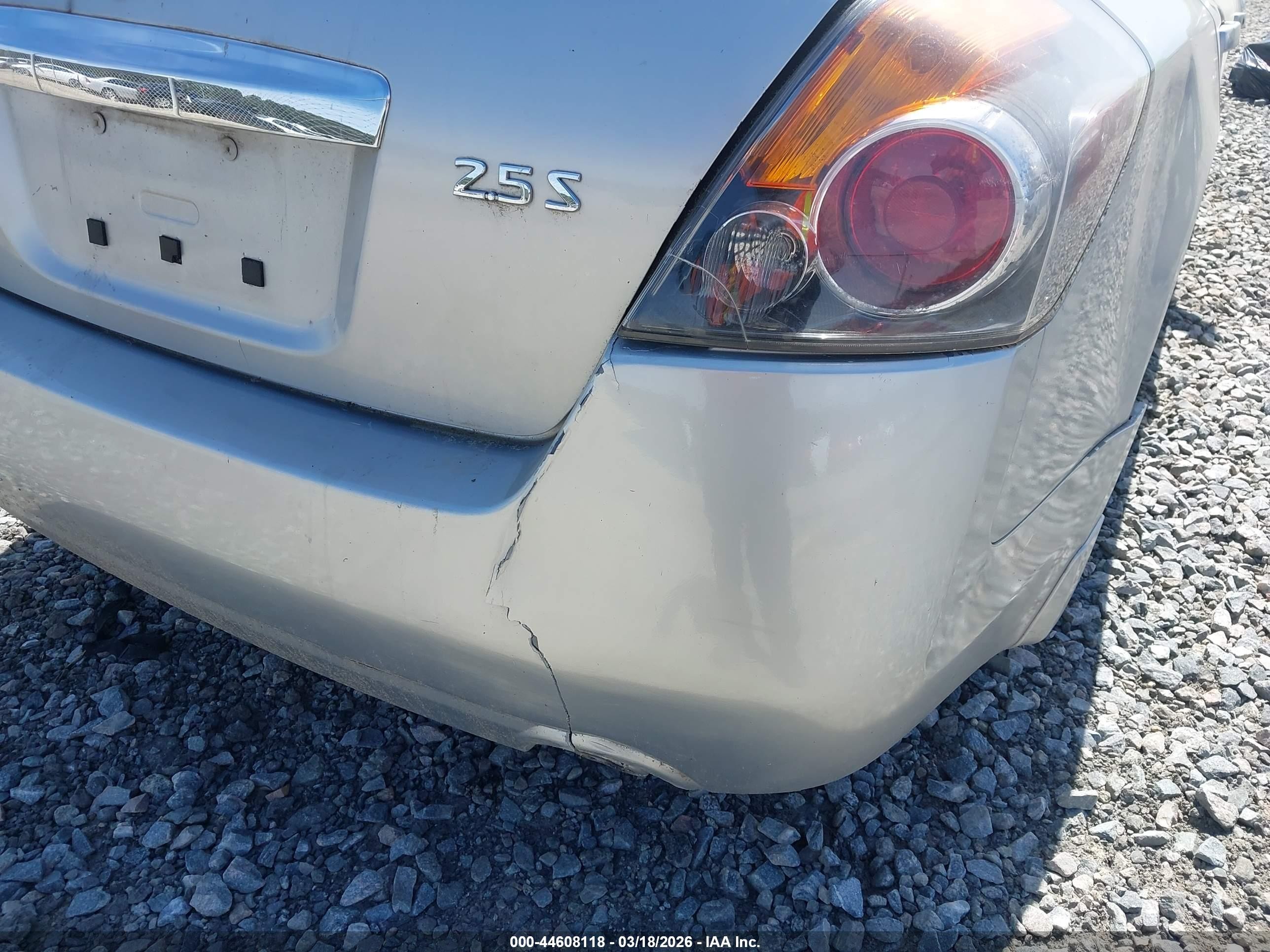 2010 Nissan Altima 2.5 S Silver vin: 1N4AL2APXAN545748