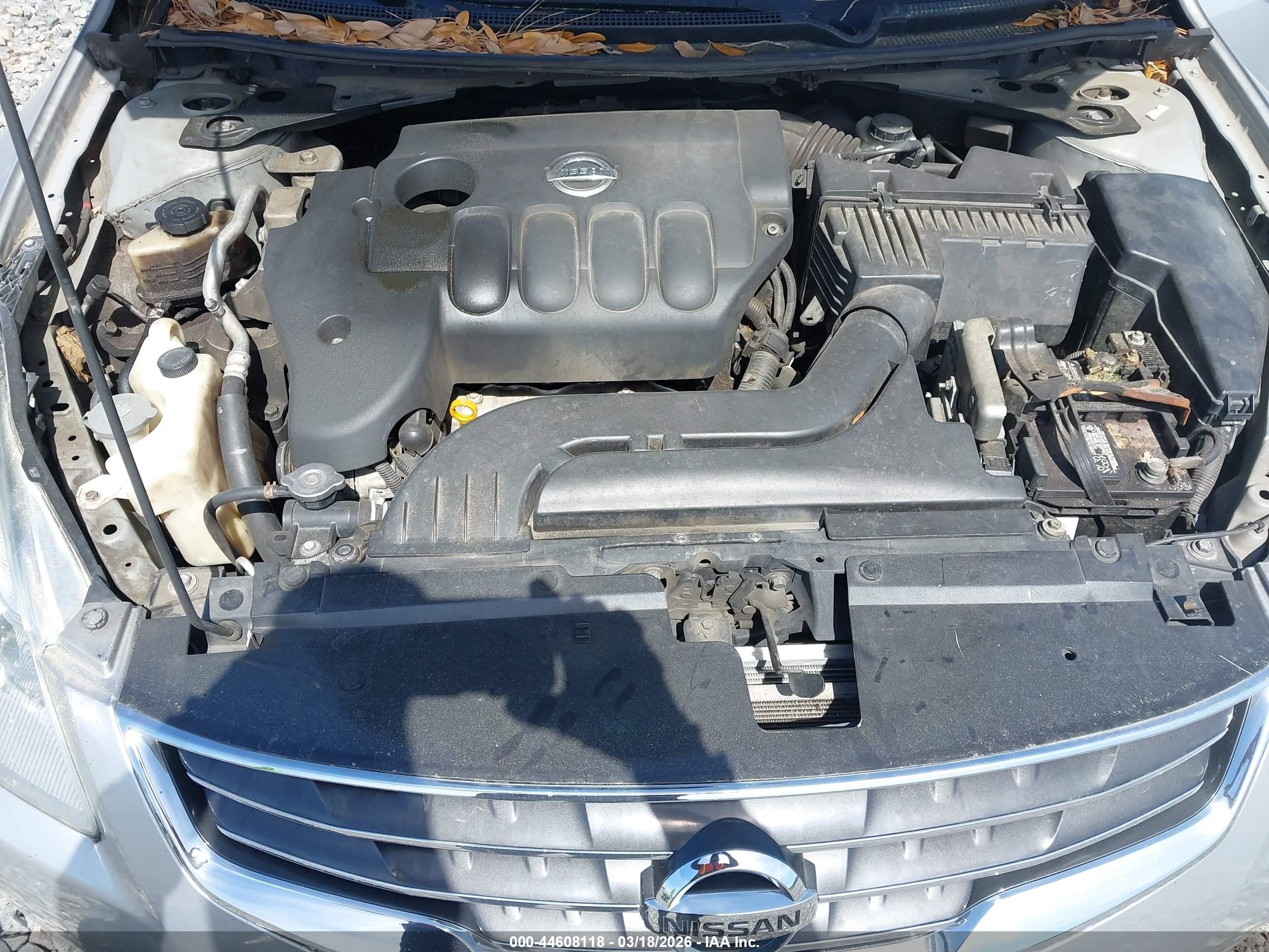 2010 Nissan Altima 2.5 S Silver vin: 1N4AL2APXAN545748