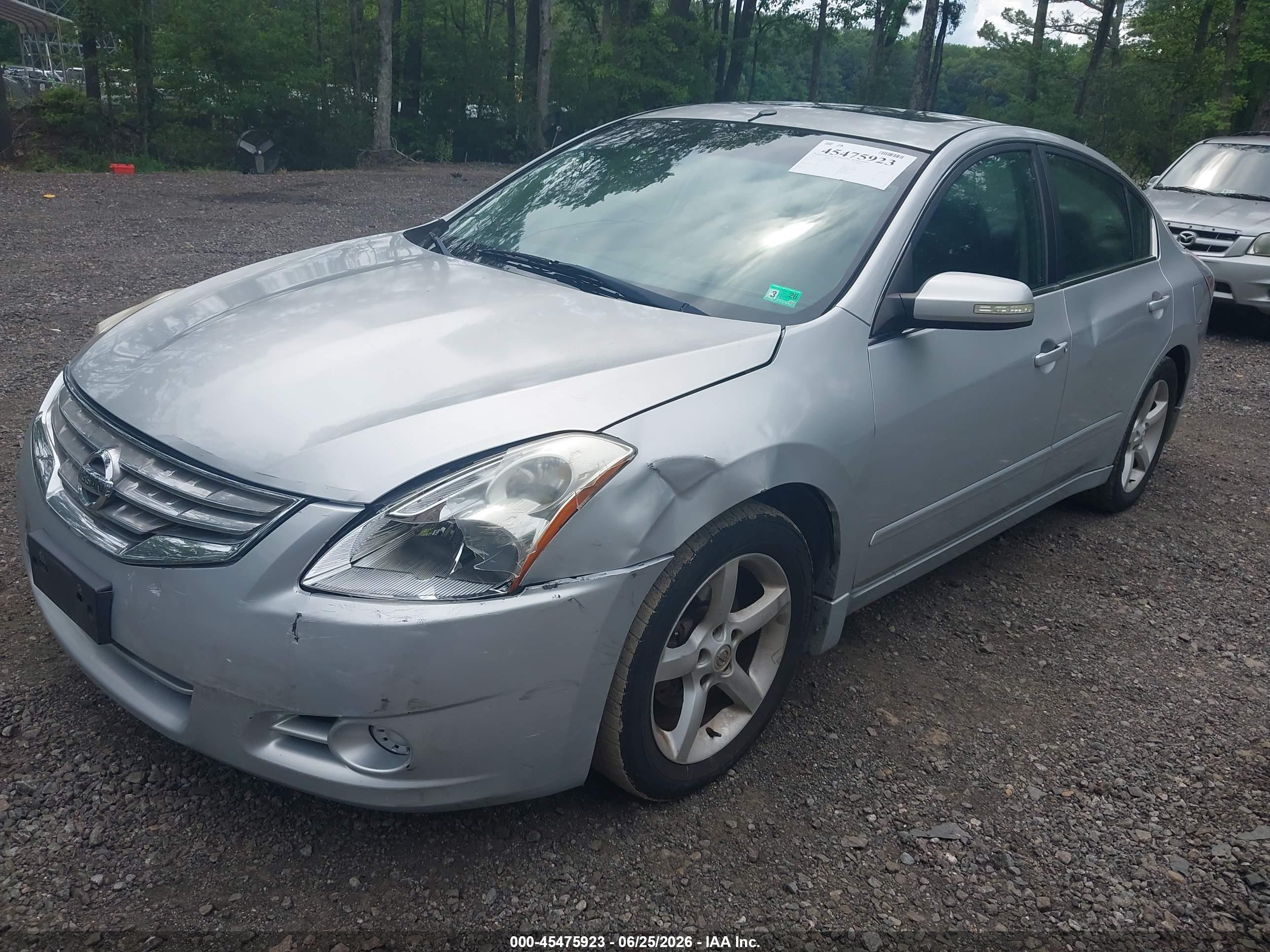 2010 Nissan Altima 2.5 S Silver vin: 1N4AL2APXAN560332