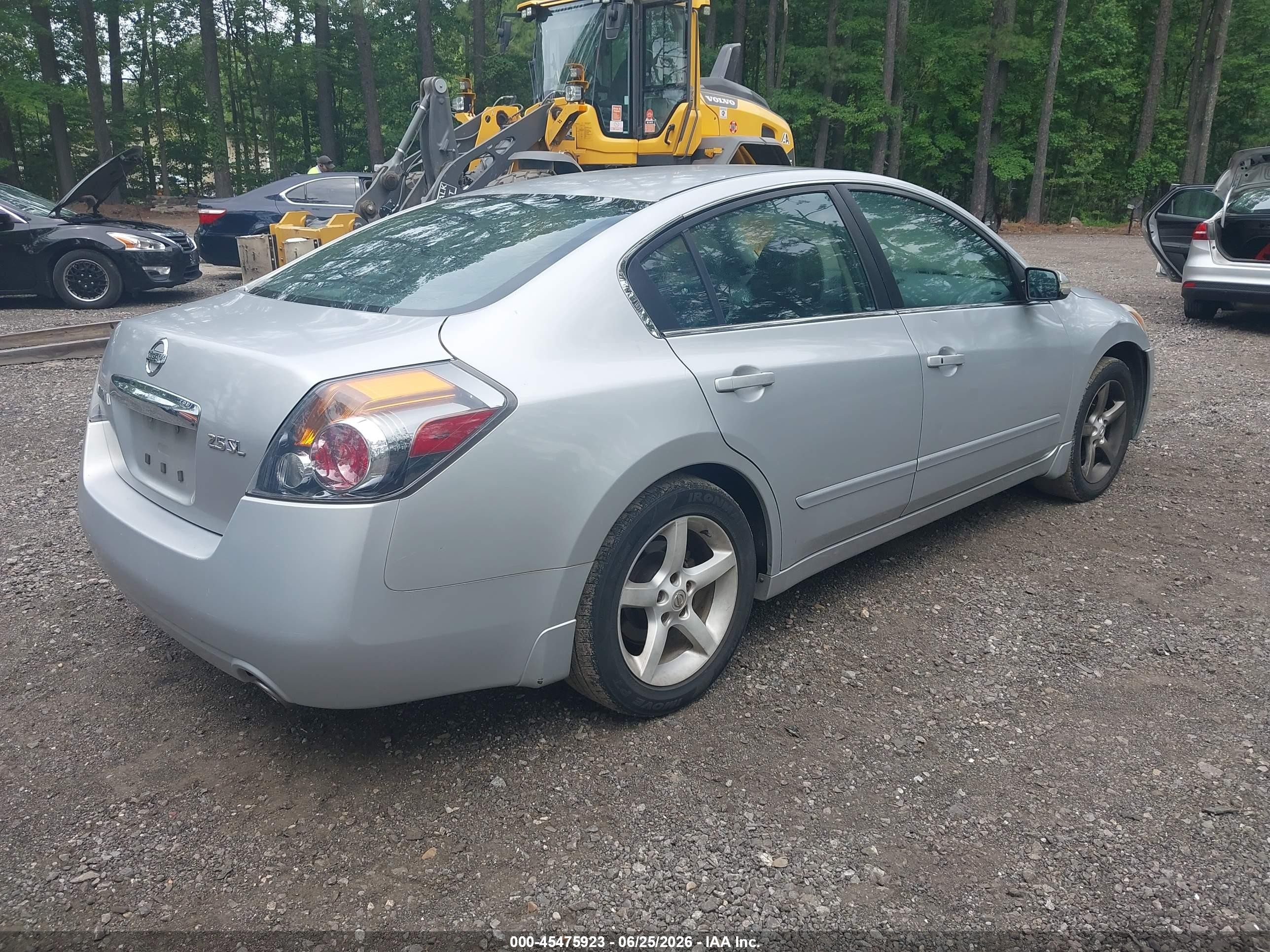 2010 Nissan Altima 2.5 S Silver vin: 1N4AL2APXAN560332