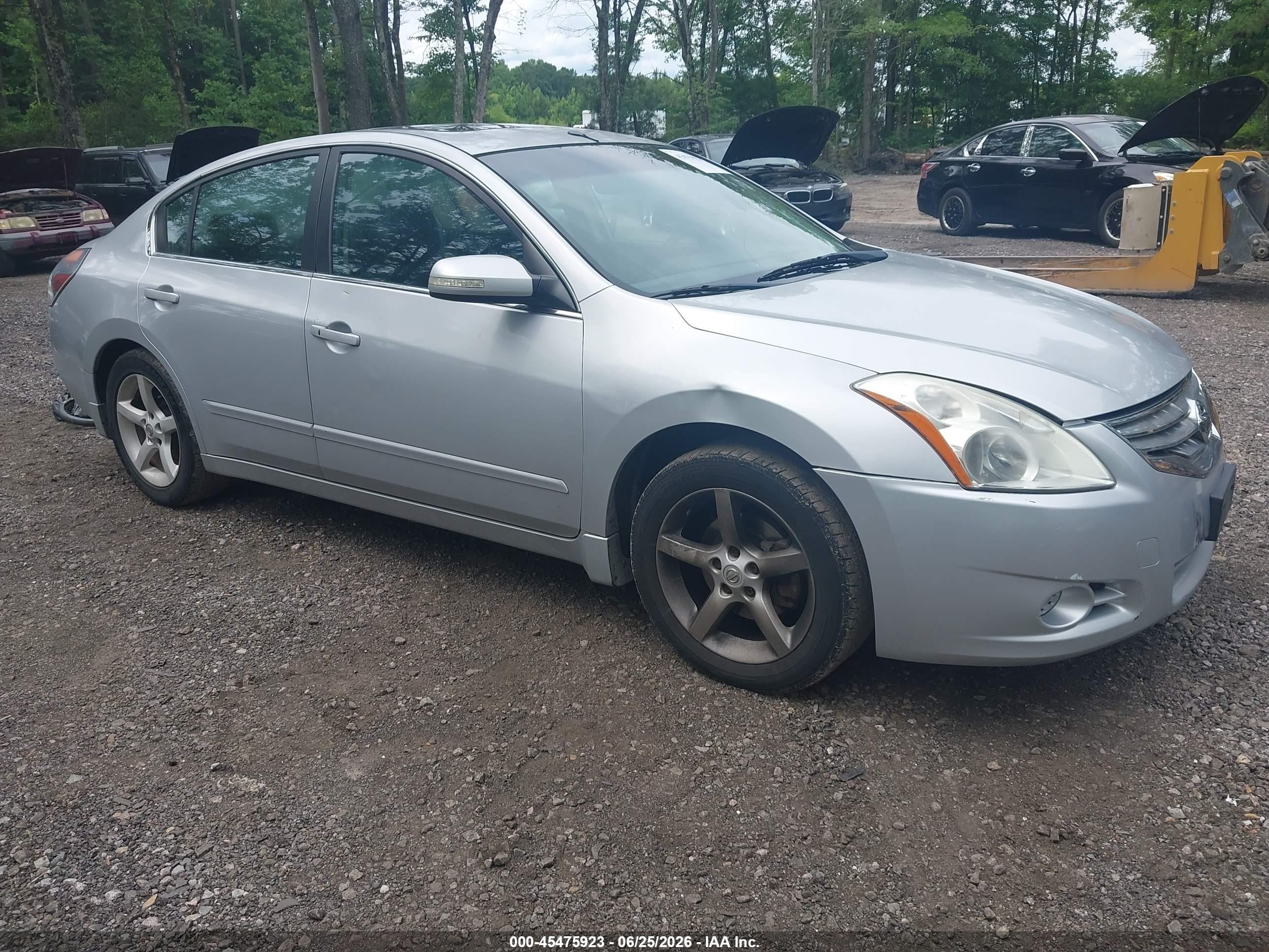 2010 Nissan Altima 2.5 S Silver vin: 1N4AL2APXAN560332