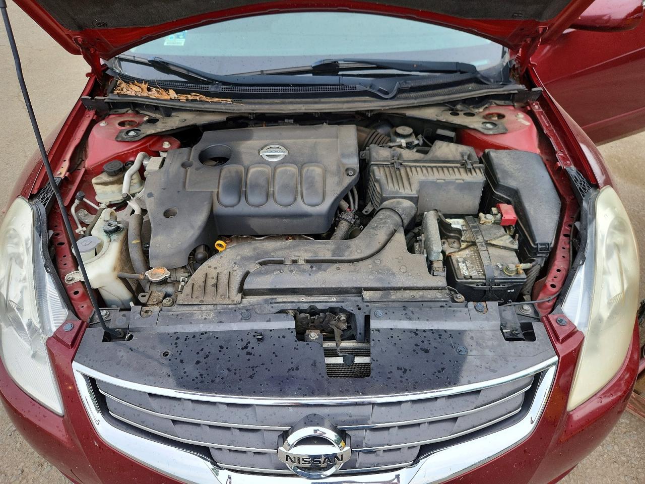 2010 Nissan Altima 2.5 Maroon vin: 1N4AL2APXAN560640