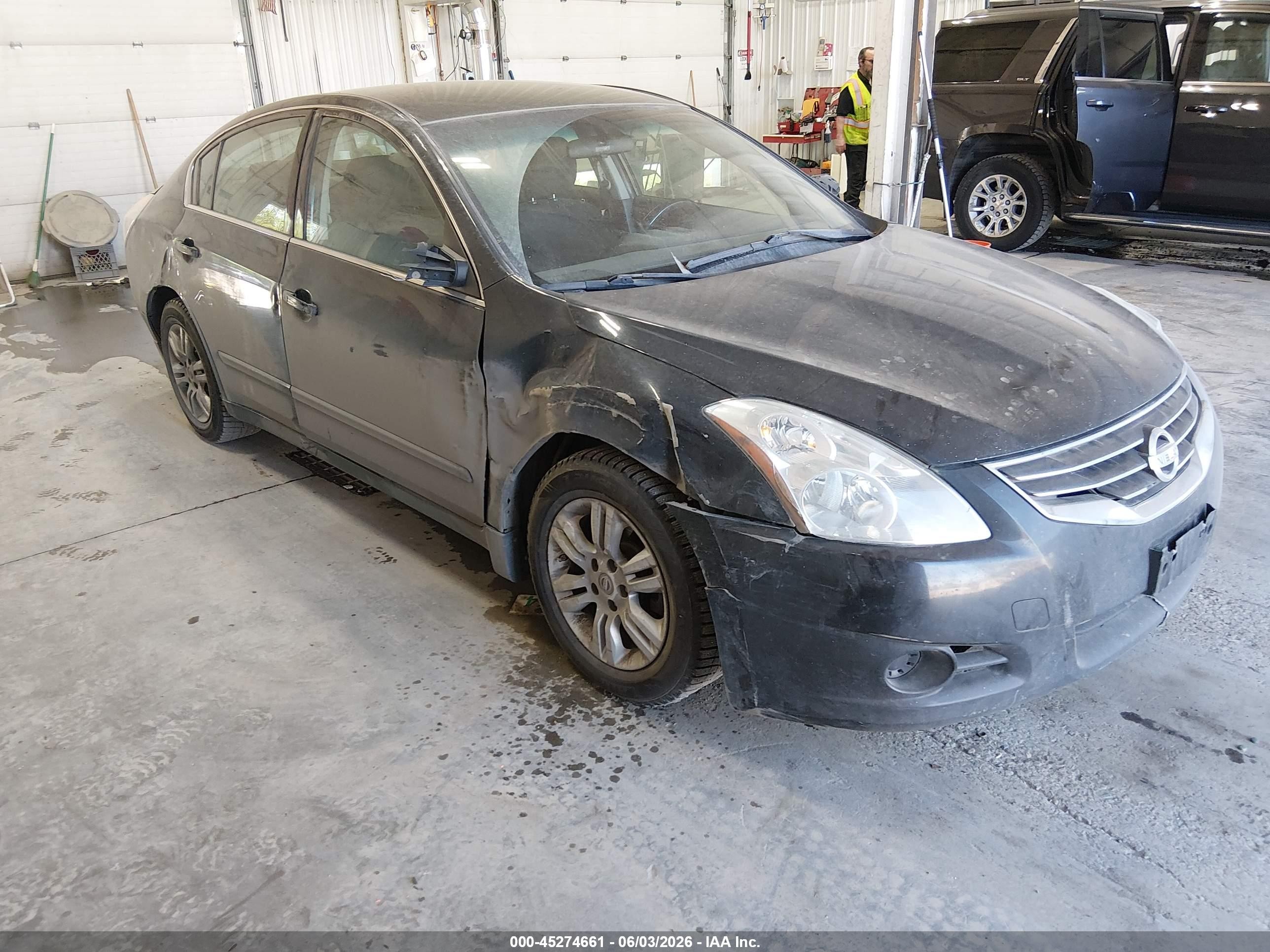 2010 Nissan Altima 2.5 S Black vin: 1N4AL2APXAN566602