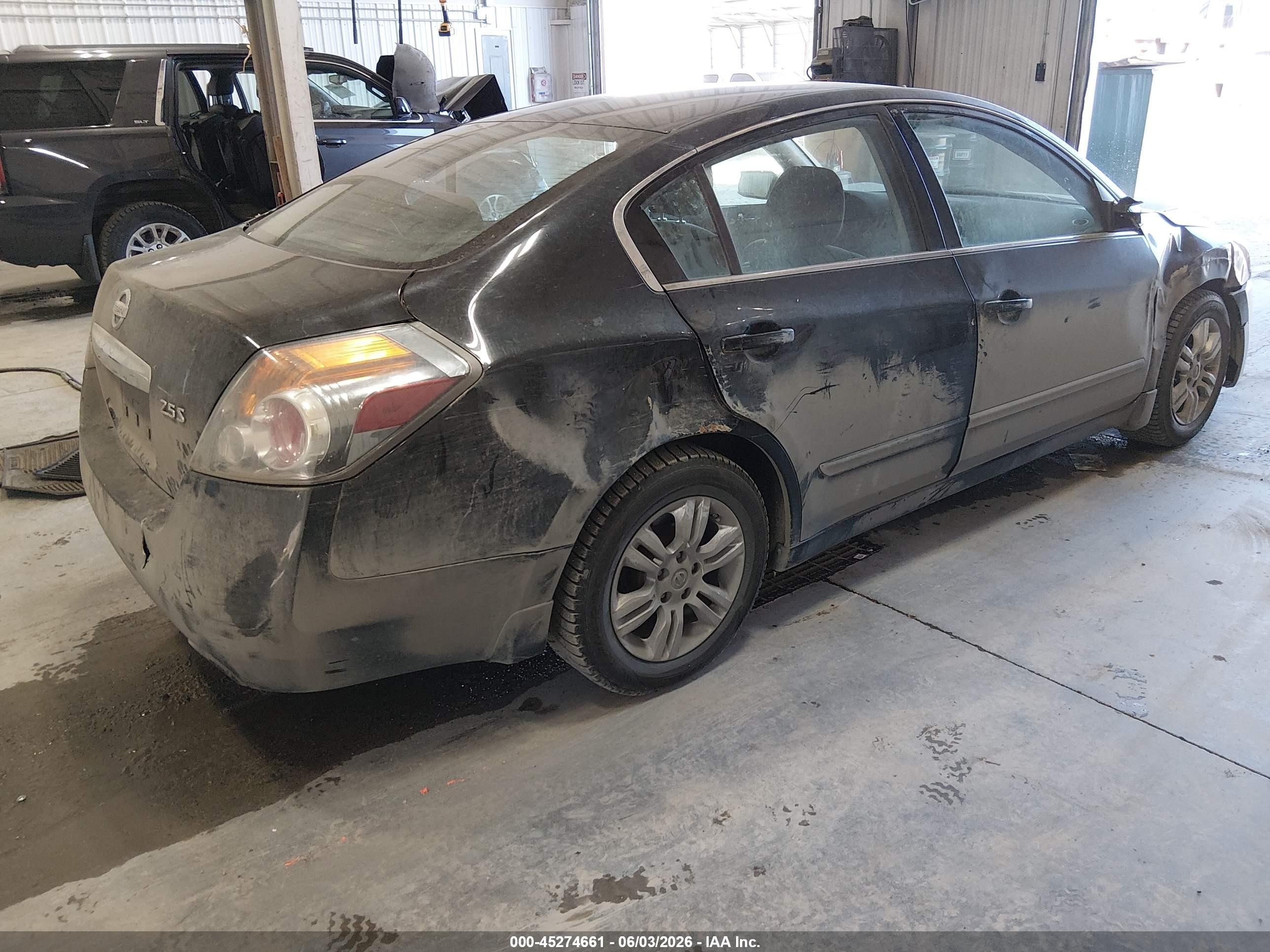 2010 Nissan Altima 2.5 S Black vin: 1N4AL2APXAN566602