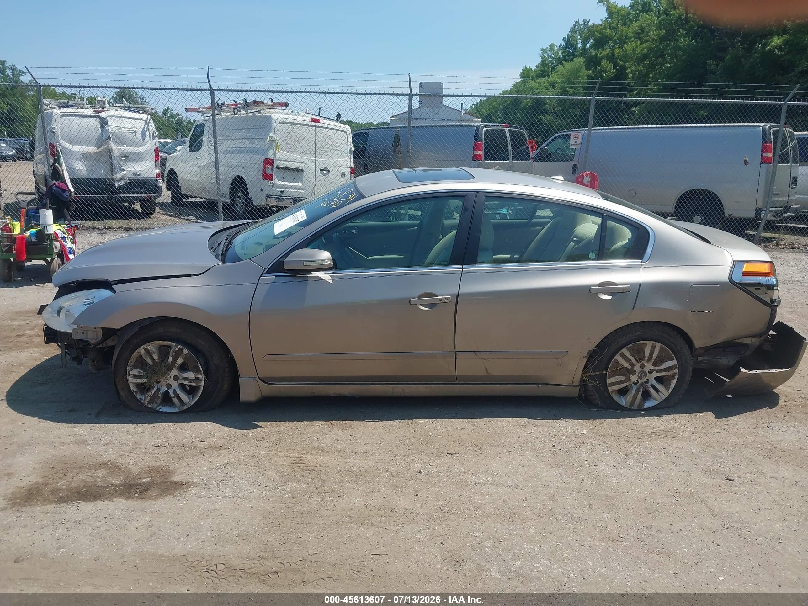 2011 Nissan Altima 2.5 S Beige vin: 1N4AL2APXBC105834