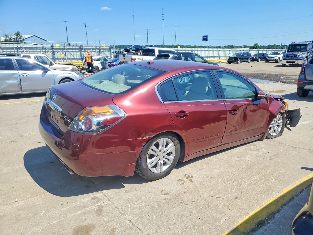 2011 Nissan Altima 2.5 Темно-бордовый vin: 1N4AL2APXBC162969