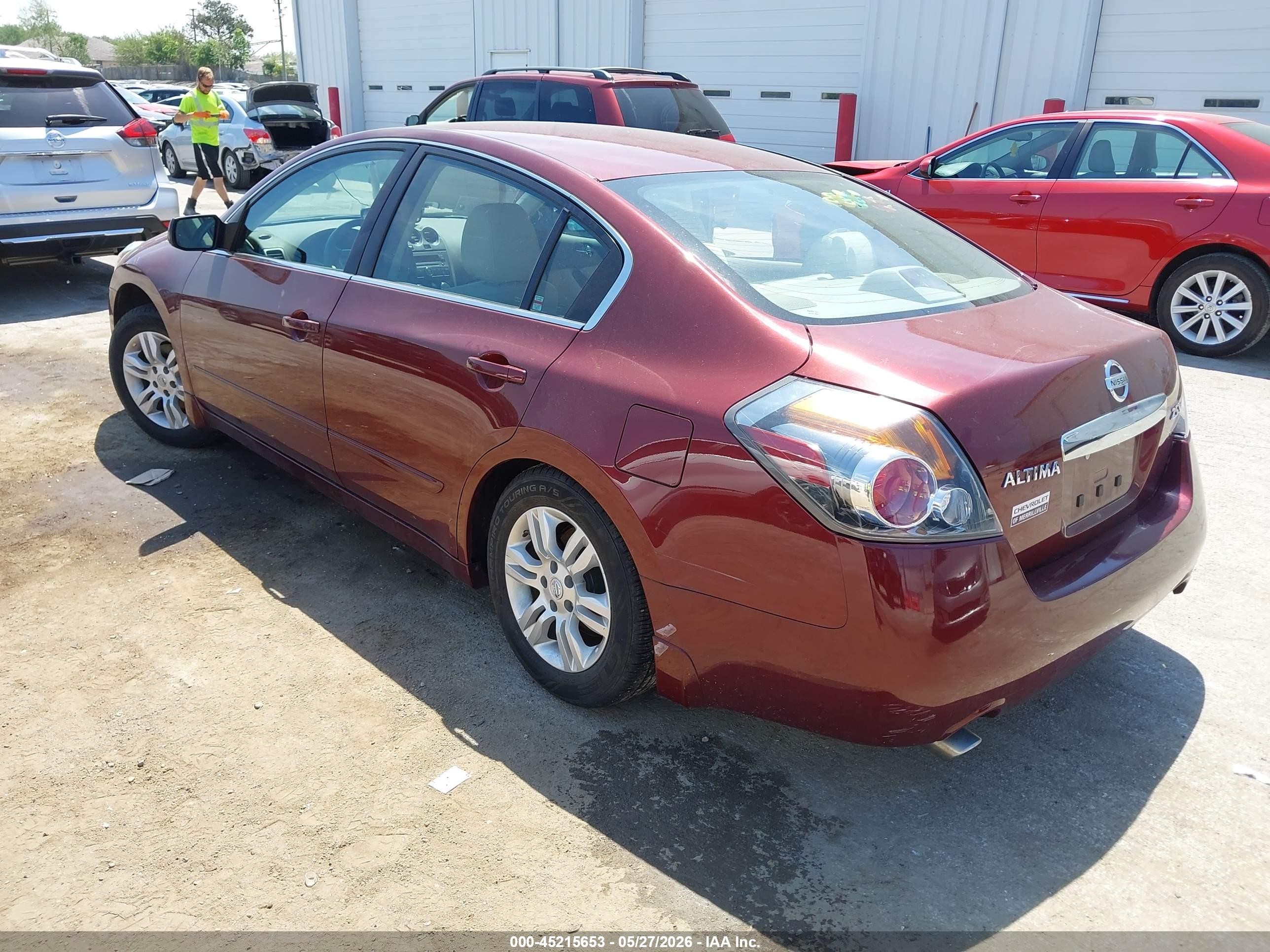 2011 Nissan Altima 2.5 S Burgundy vin: 1N4AL2APXBC168898