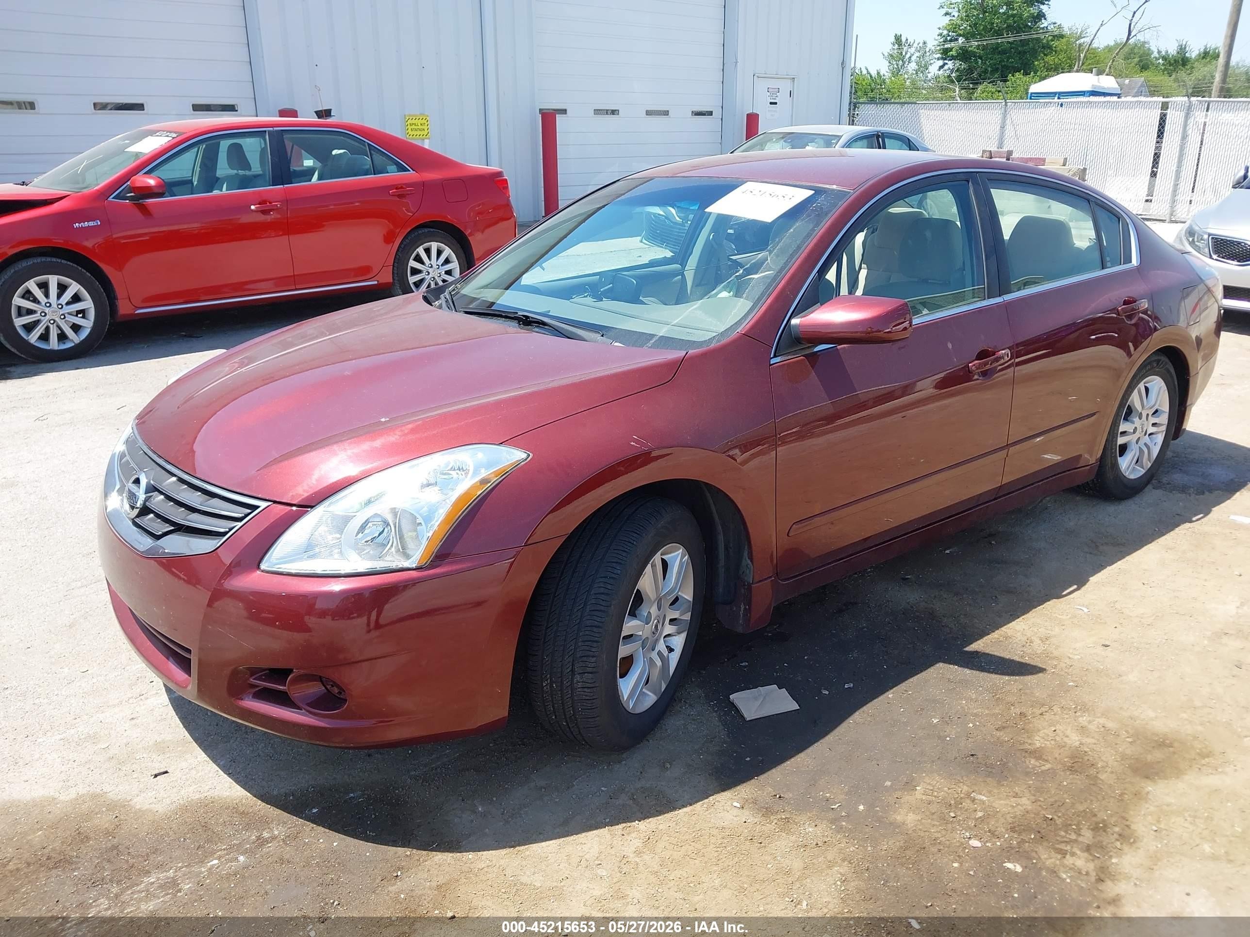 2011 Nissan Altima 2.5 S Burgundy vin: 1N4AL2APXBC168898